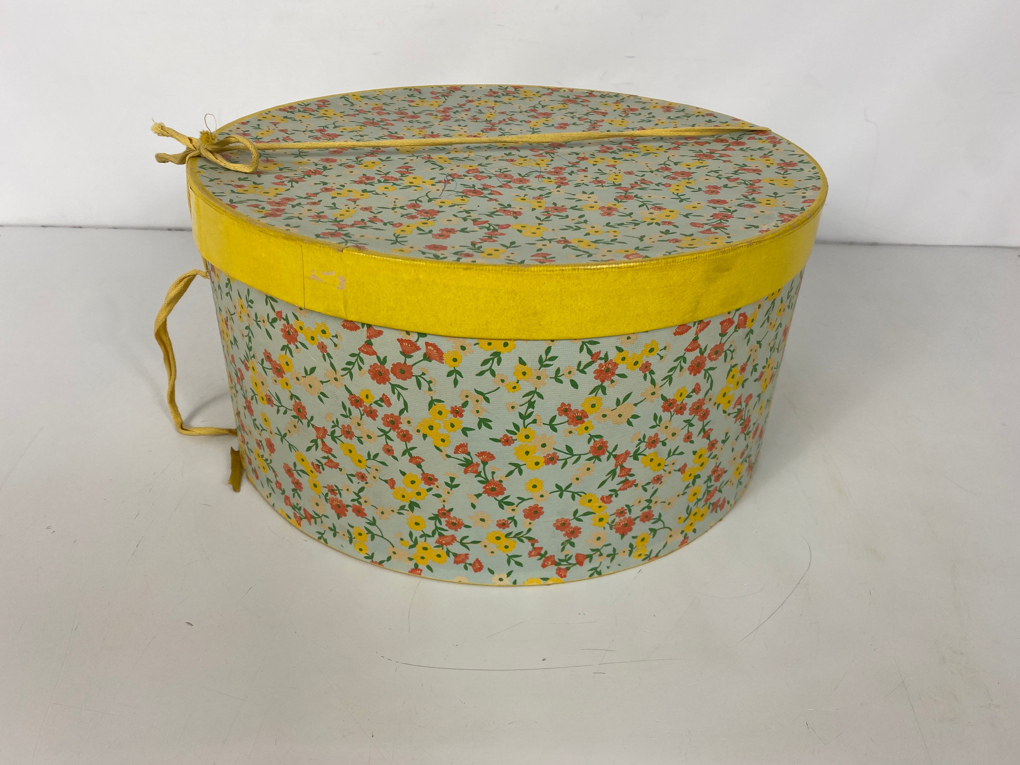 Vintage Floral Print Hat Box