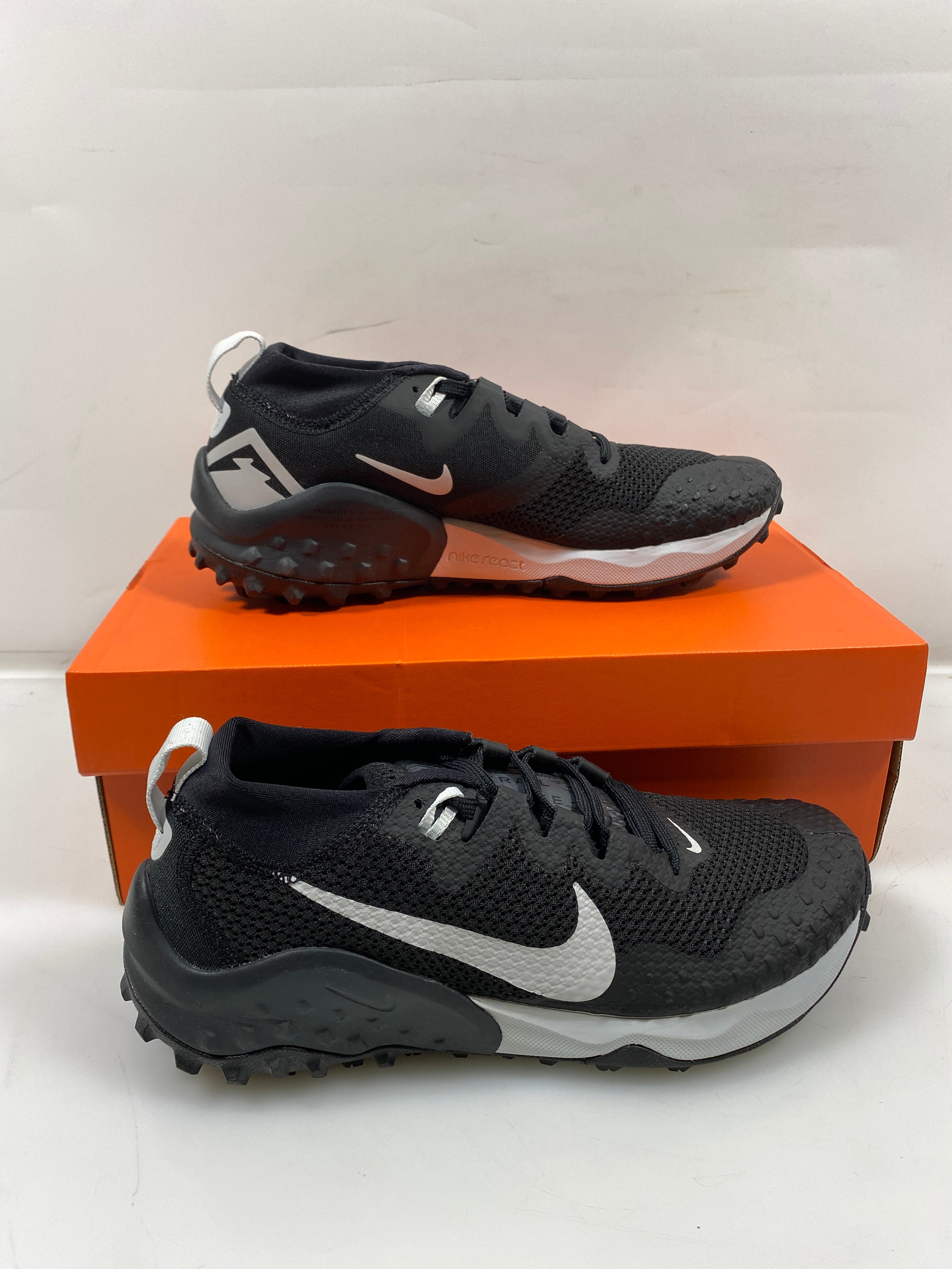 Women's Nike Wildhorse 7 Black Running Shoes Size 8