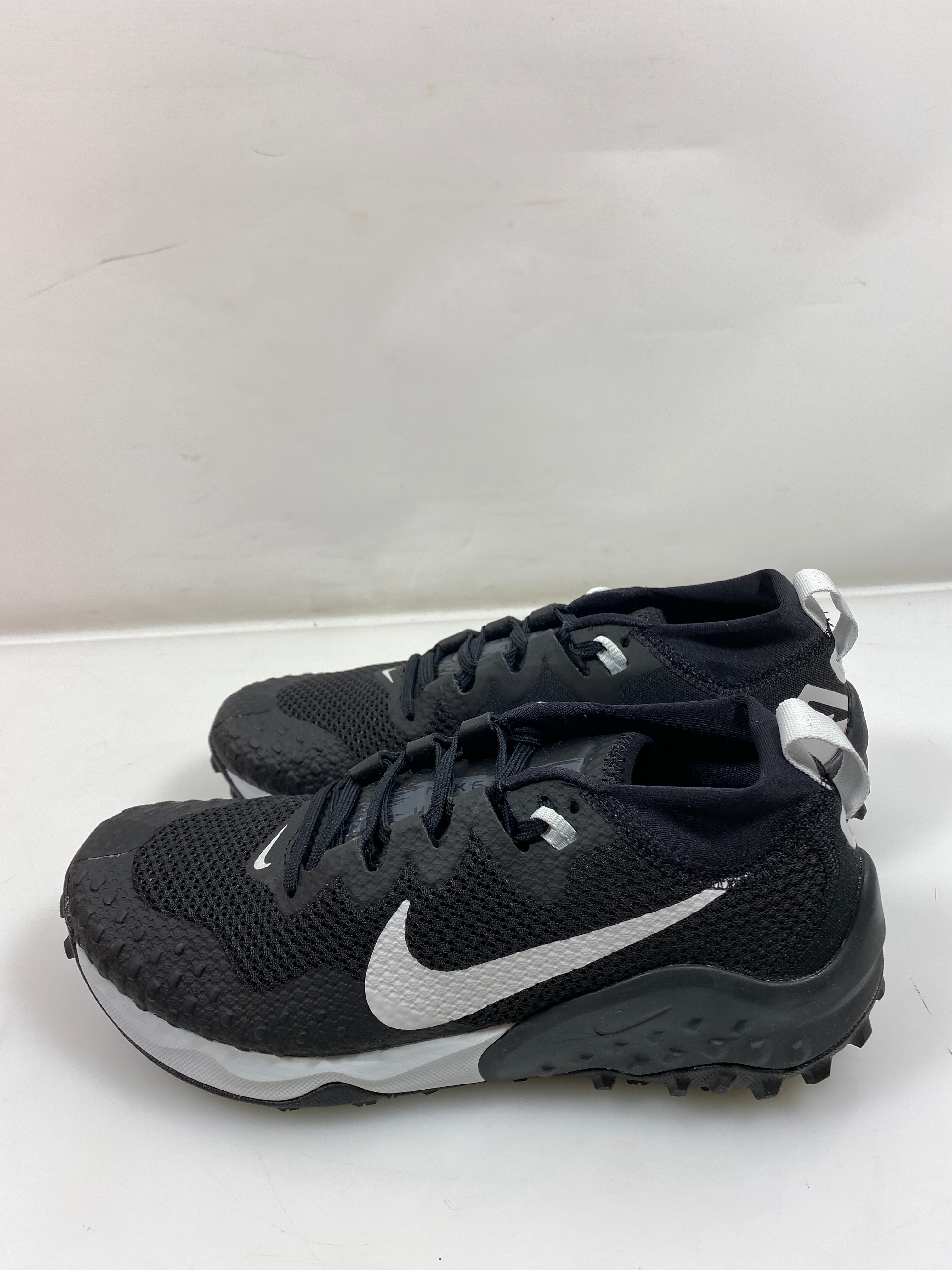 Women's Nike Wildhorse 7 Black Running Shoes Size 8