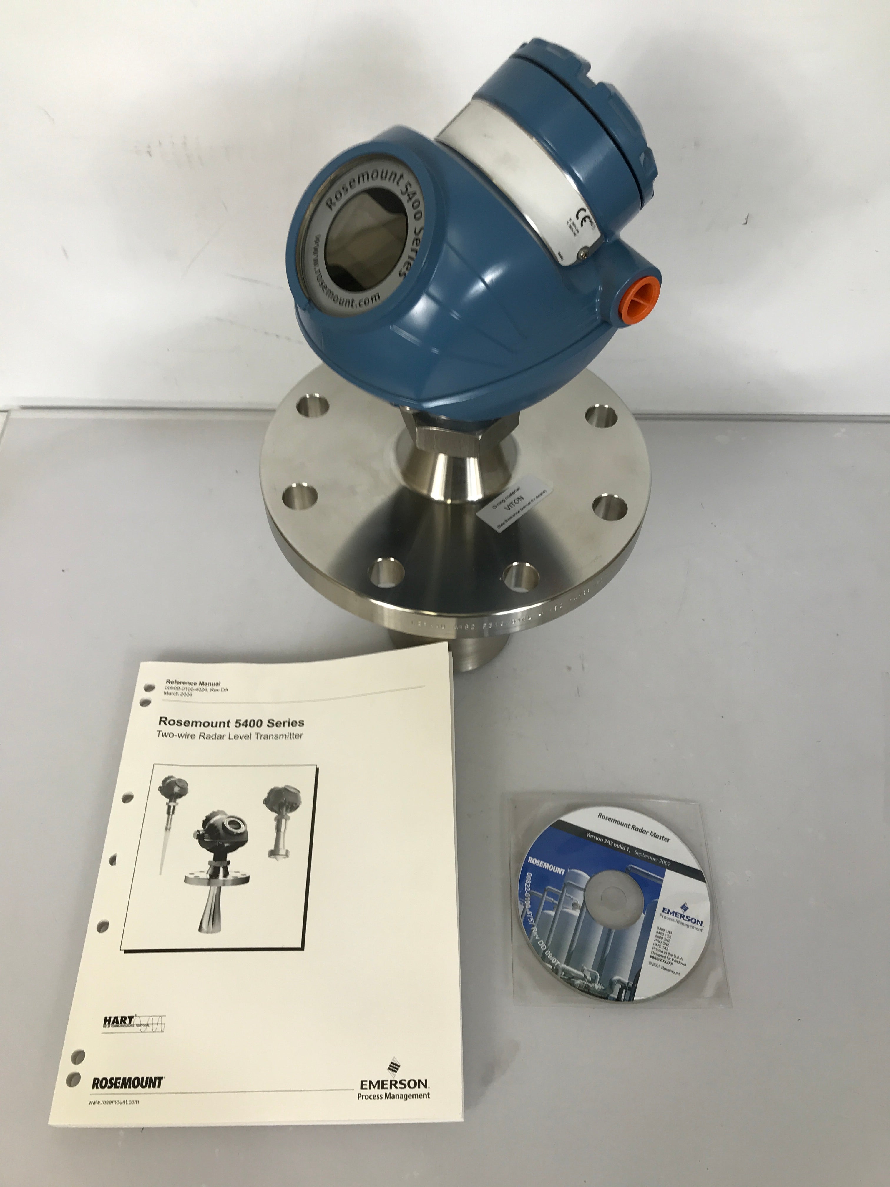 Rosemount 5400 Series Two-Wire Radar Level Transmitter with Box *Untested*