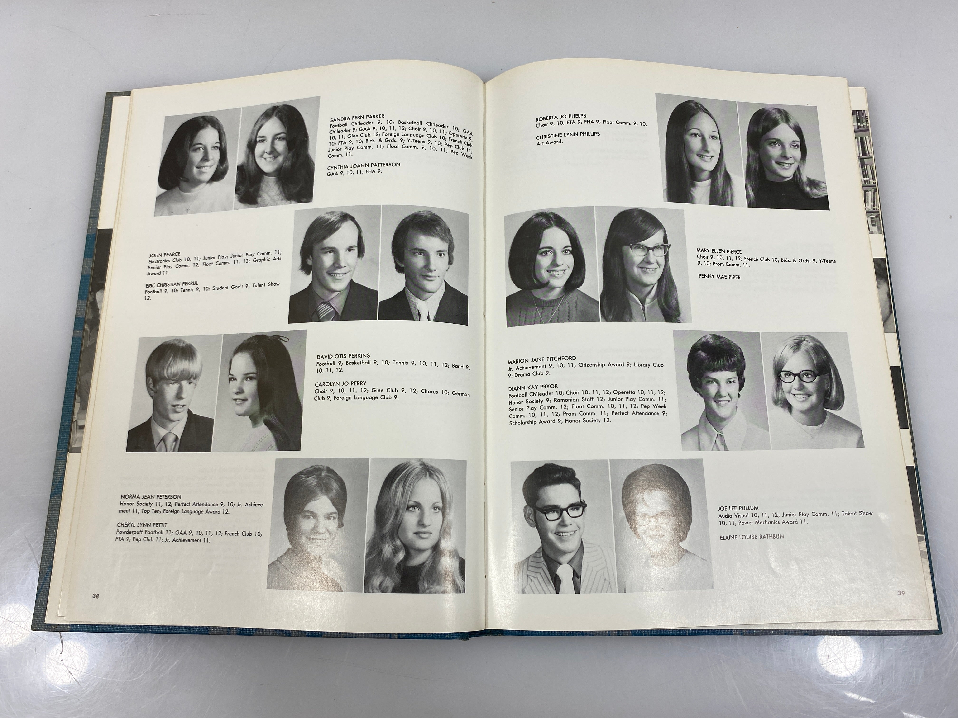 1972 "Rampages" Holt High School Yearbook Holt Michigan HC