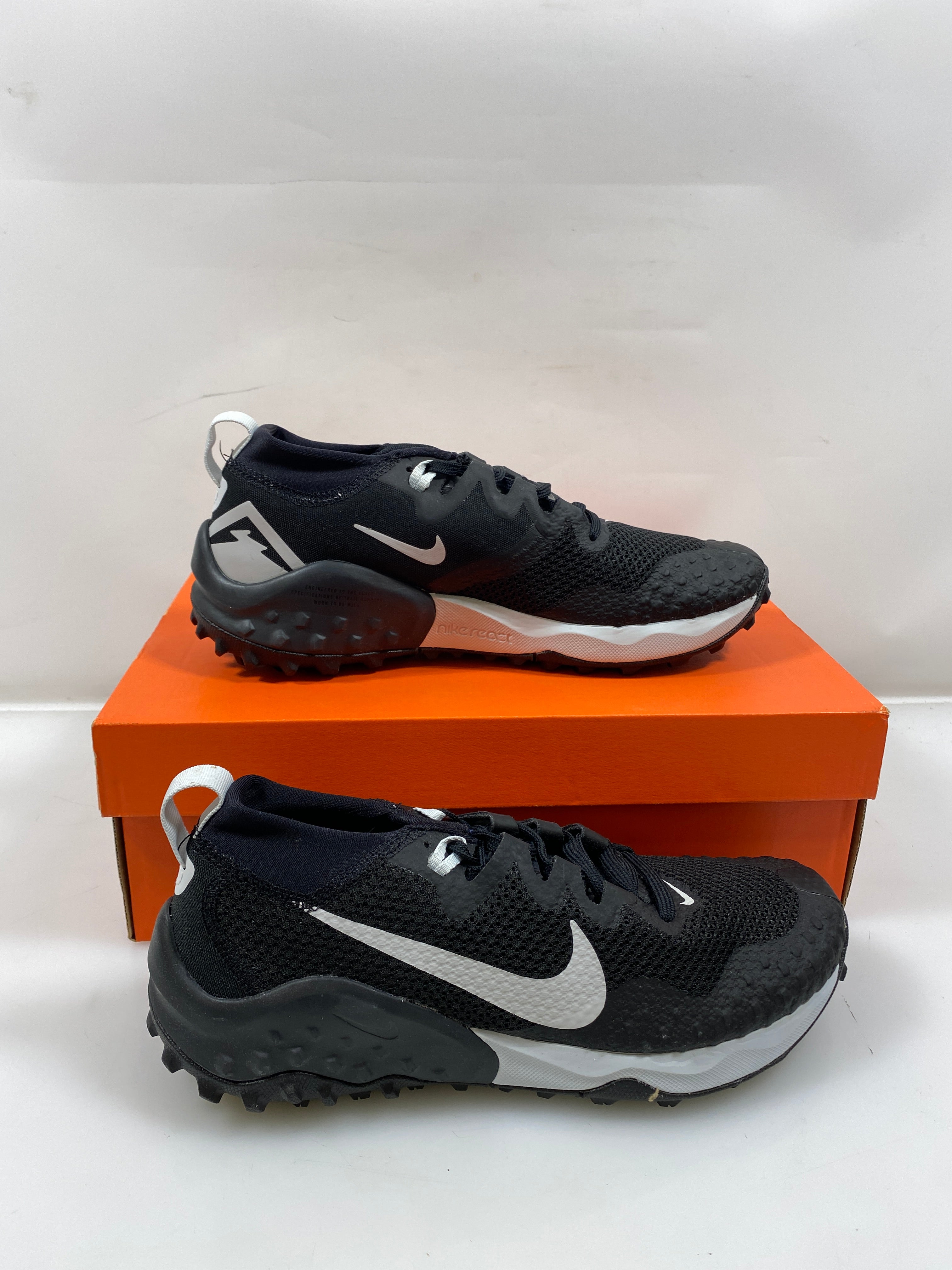 Women's Nike Wildhorse 7 Black Running Shoes Size 7