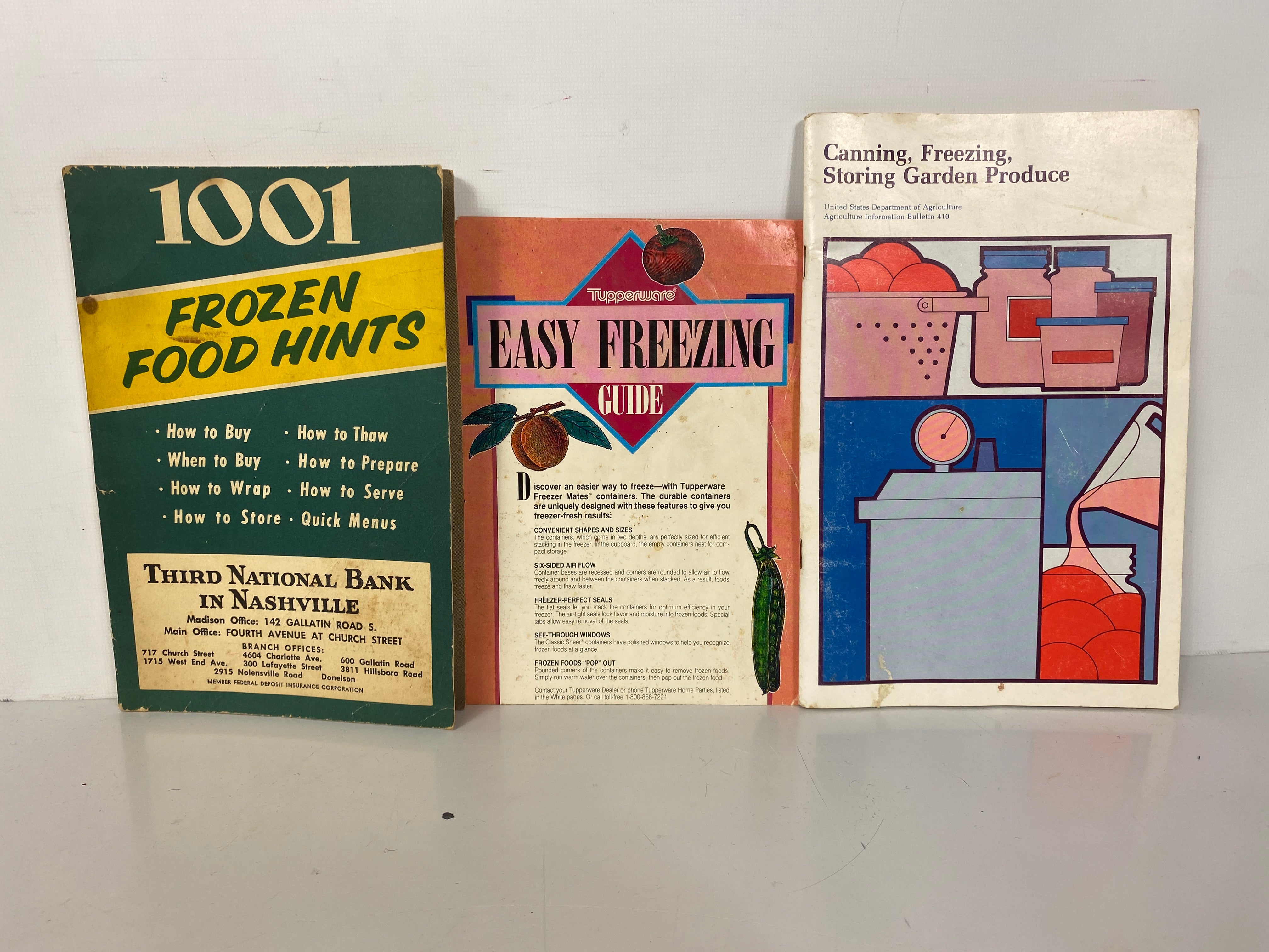 2 Vtg Food Storage Guides: 1001 Frozen Food Hints 1957/USDA Bulletin 410 1977 SC