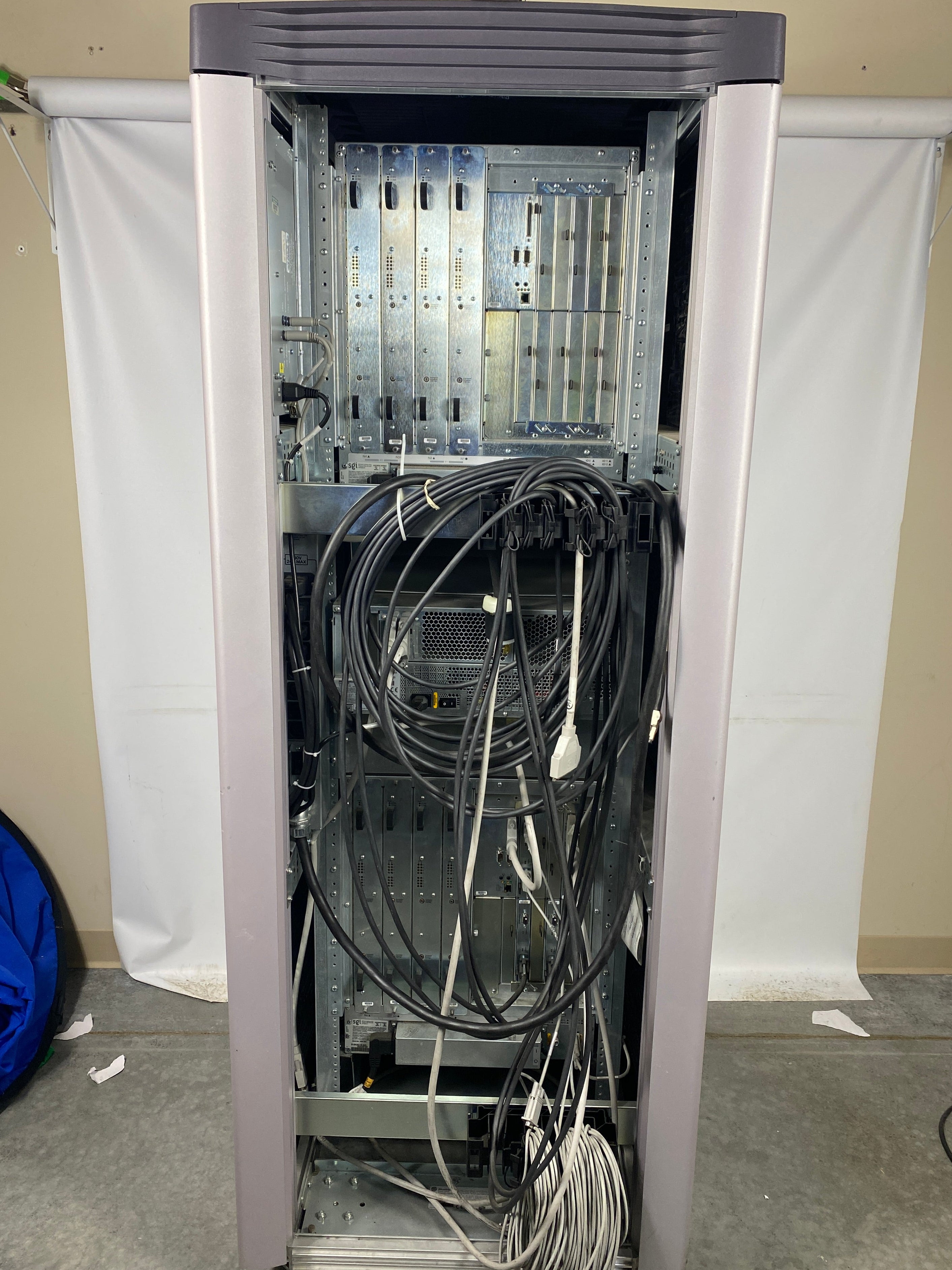 Silicon Graphics SGI Origin 2400 Vintage Server Supercomputer