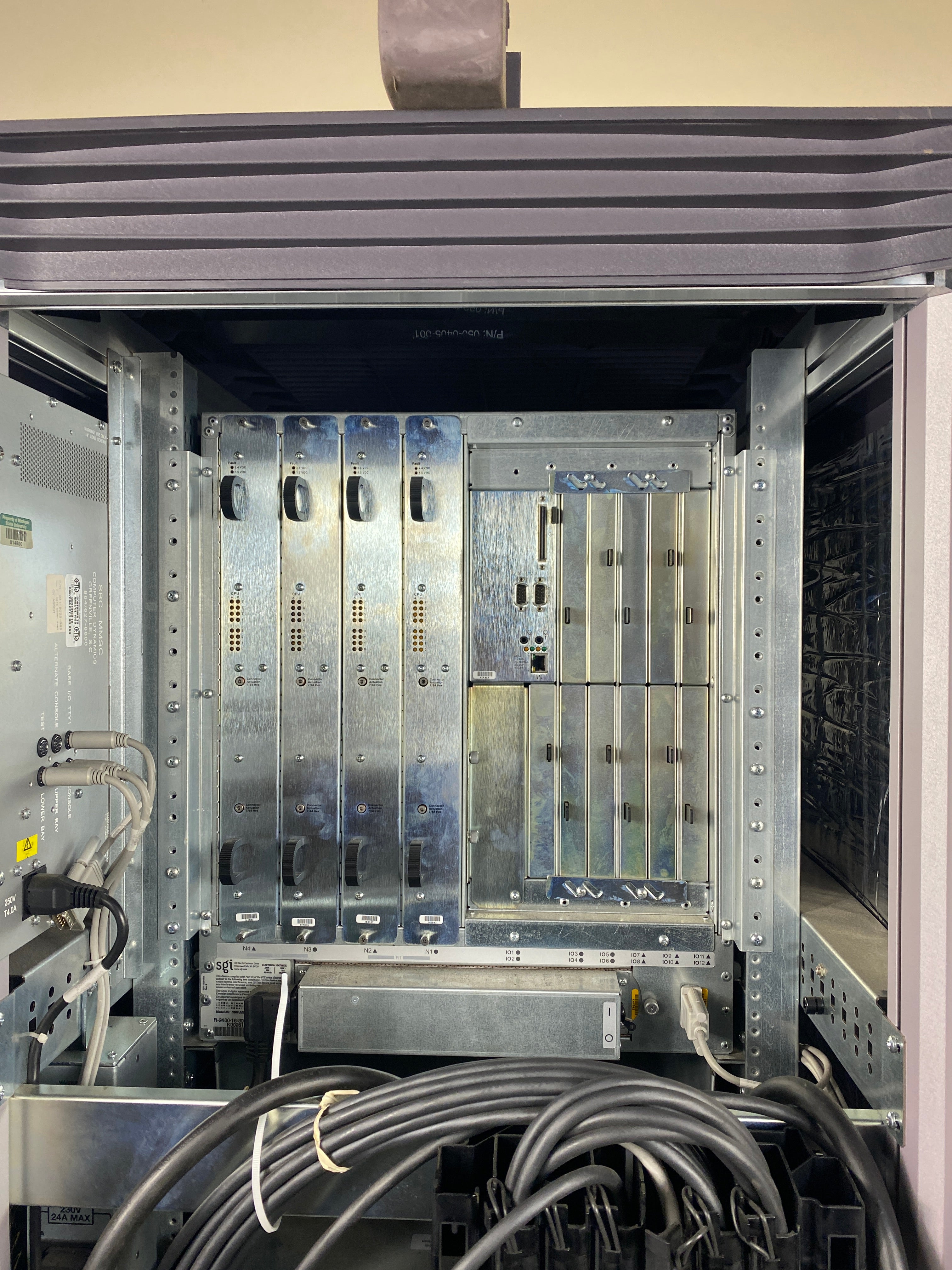 Silicon Graphics SGI Origin 2400 Vintage Server Supercomputer