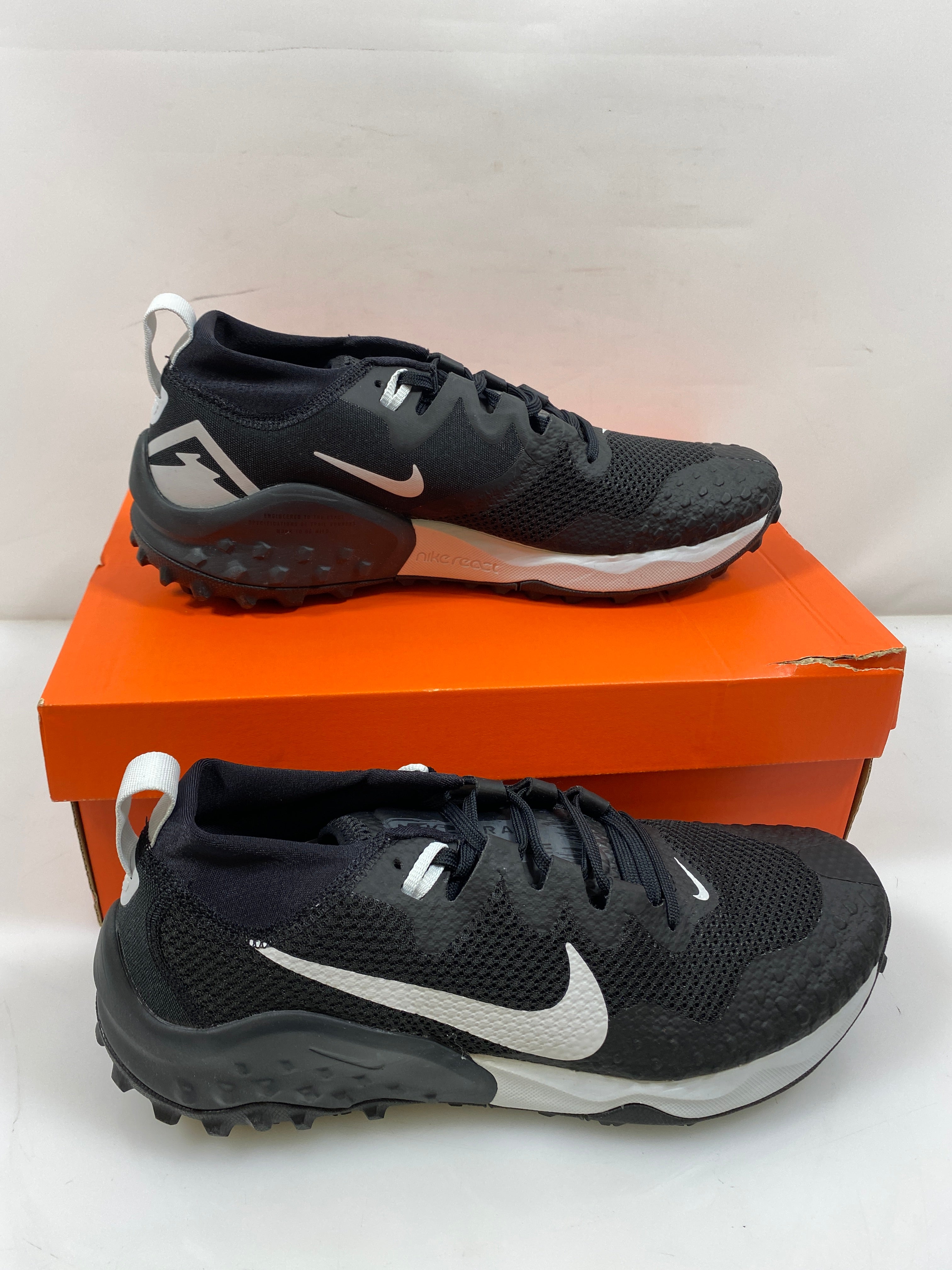 Women's Nike Wildhorse 7 Black Running Shoes Size 11