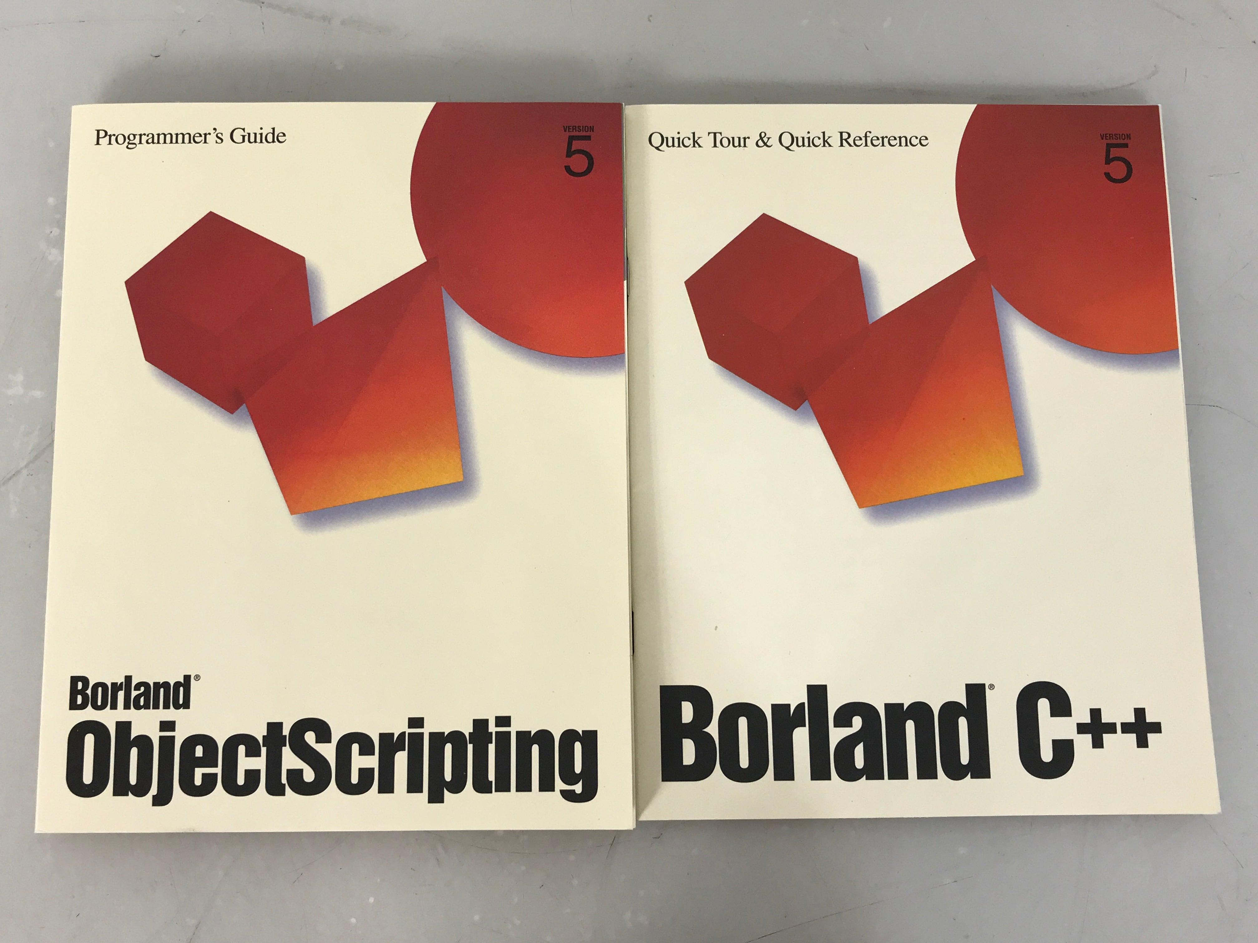 Lot of 2 Borland C++ Guides Version 5 1995-1996 SC