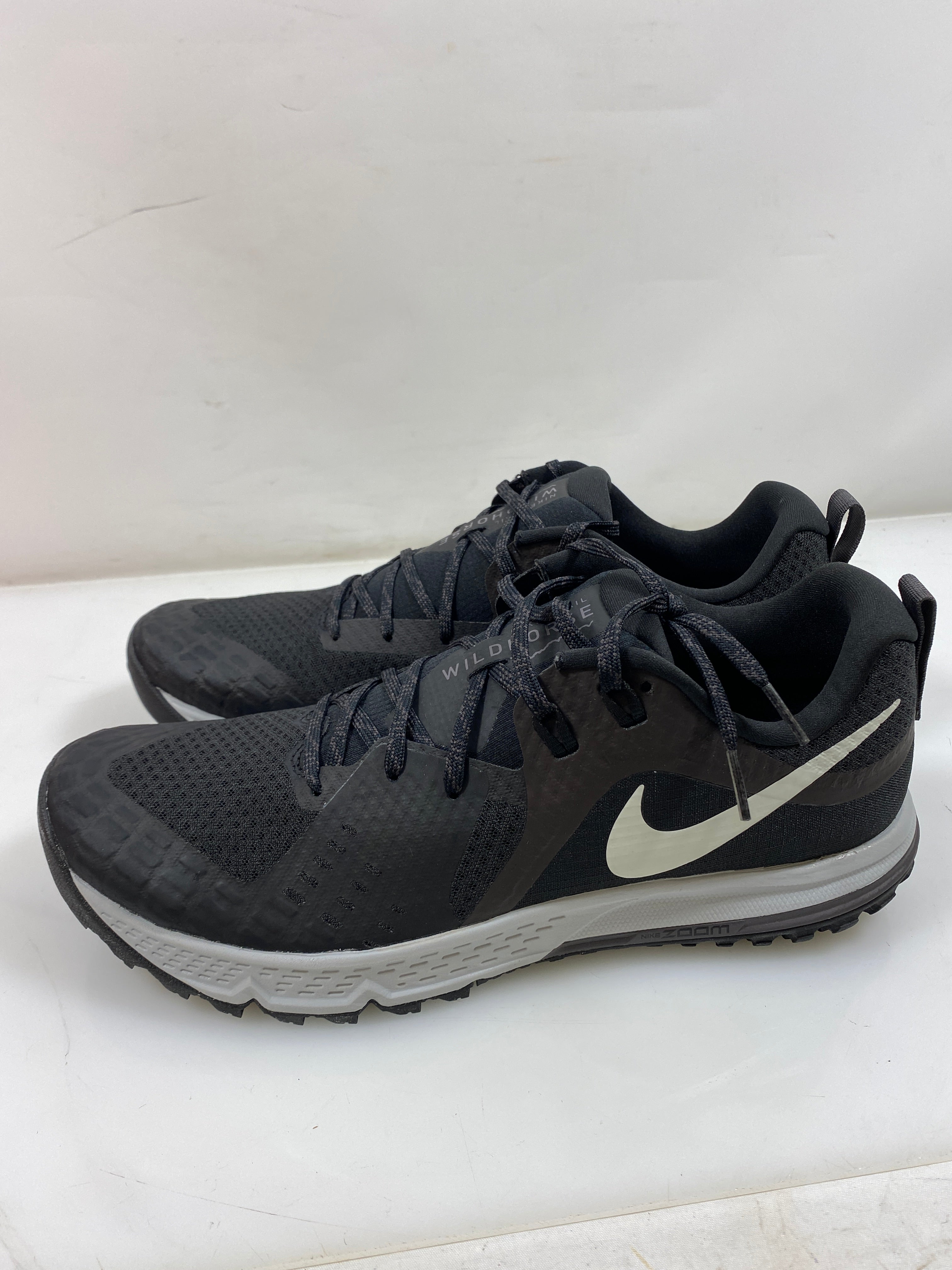 Women's Nike Air Zoom Wildhorse 5 Black Running Shoes Size 11.5