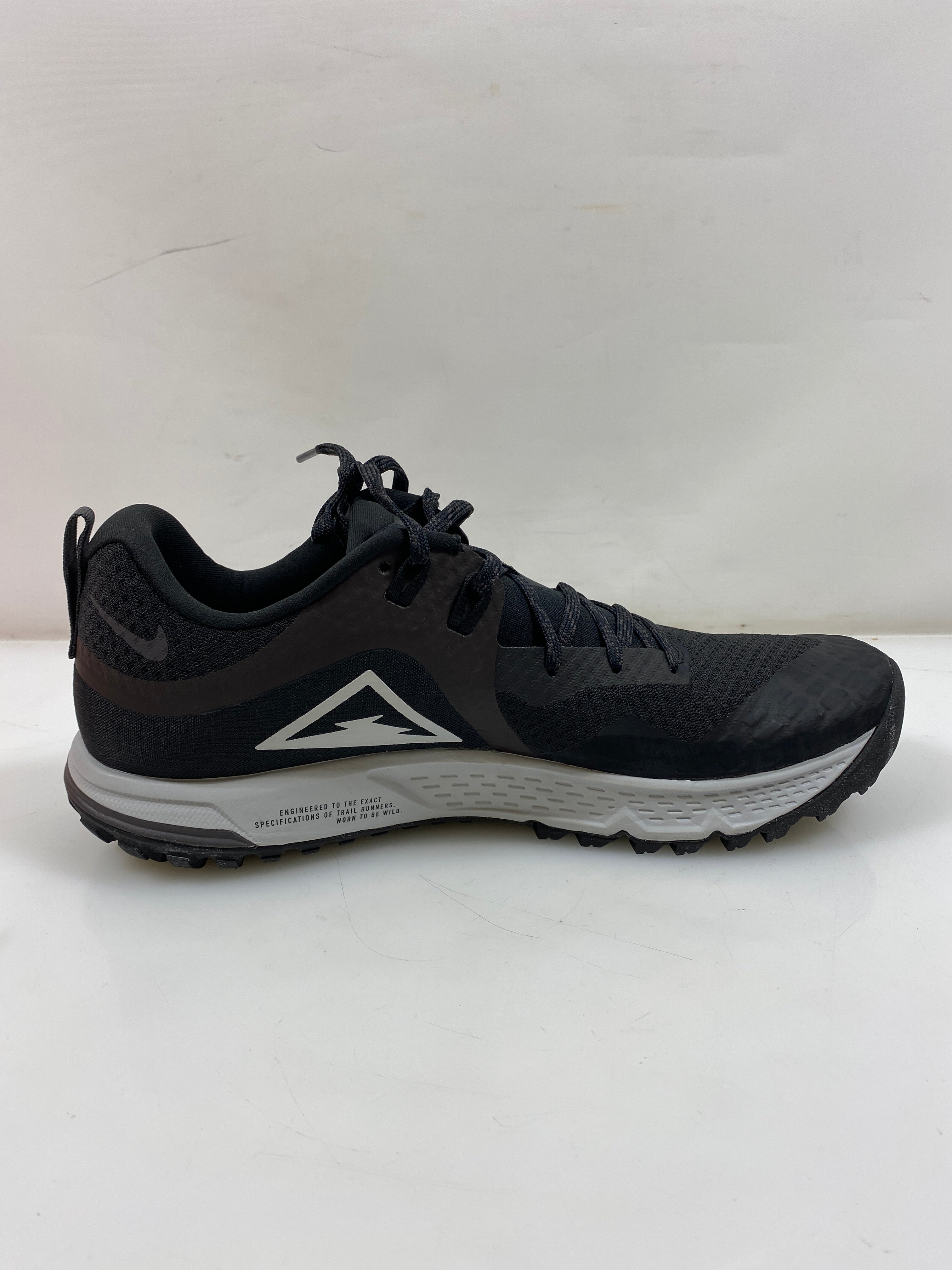Women's Nike Air Zoom Wildhorse 5 Black Running Shoes Size 11.5