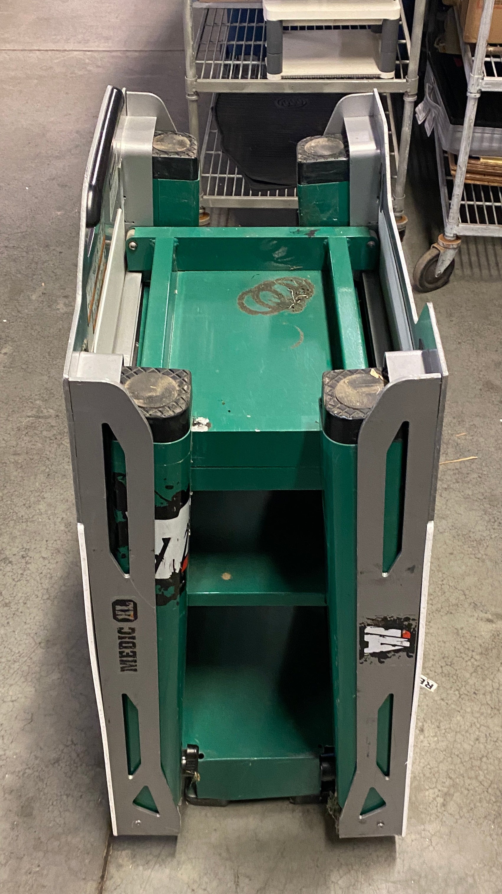 IA Medic XL #MT1000 Folding Rolling Table #2