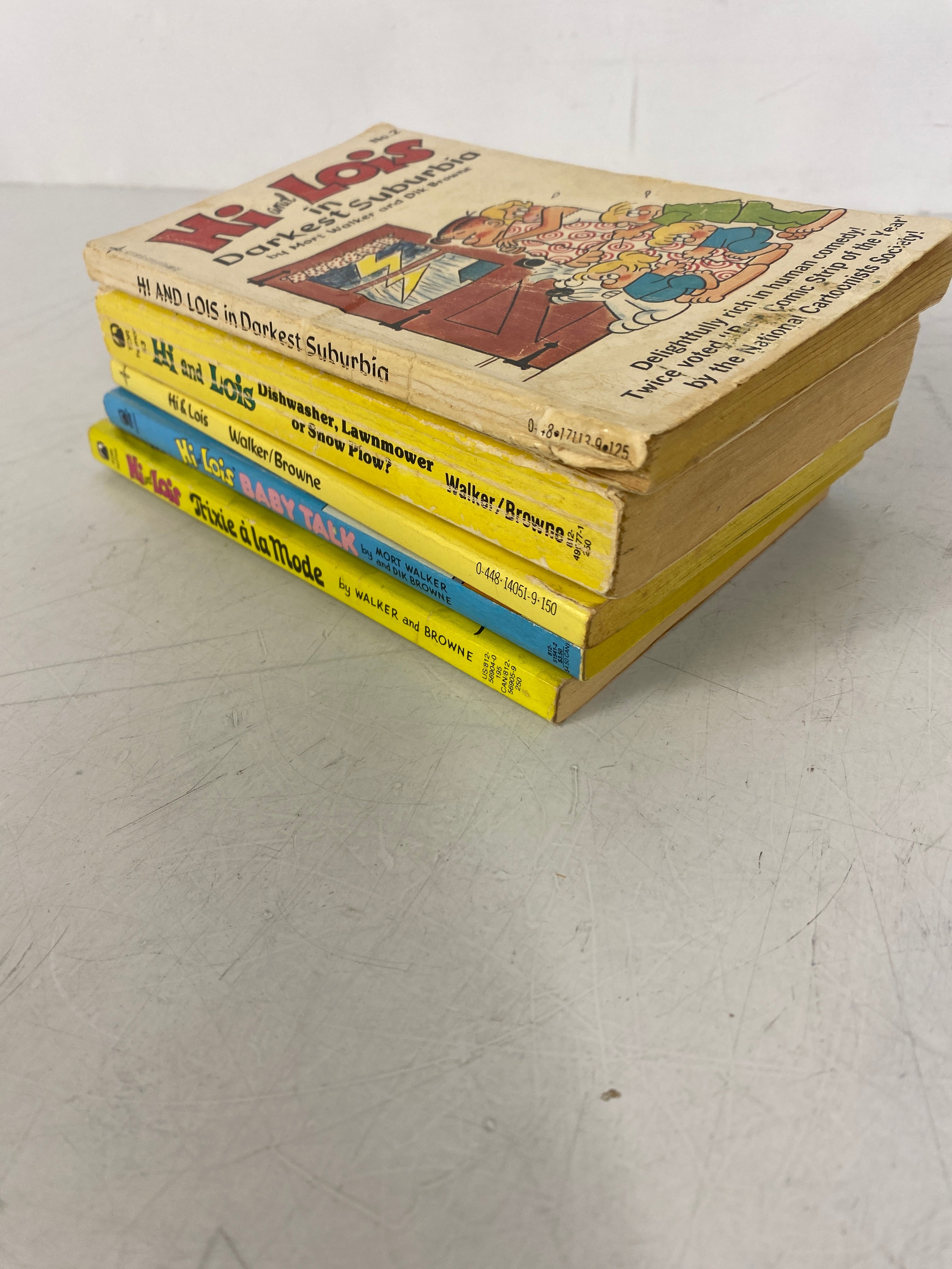 Lot of 5 Hi and Lois Paperback Books Mort Walker Dik Browne SC