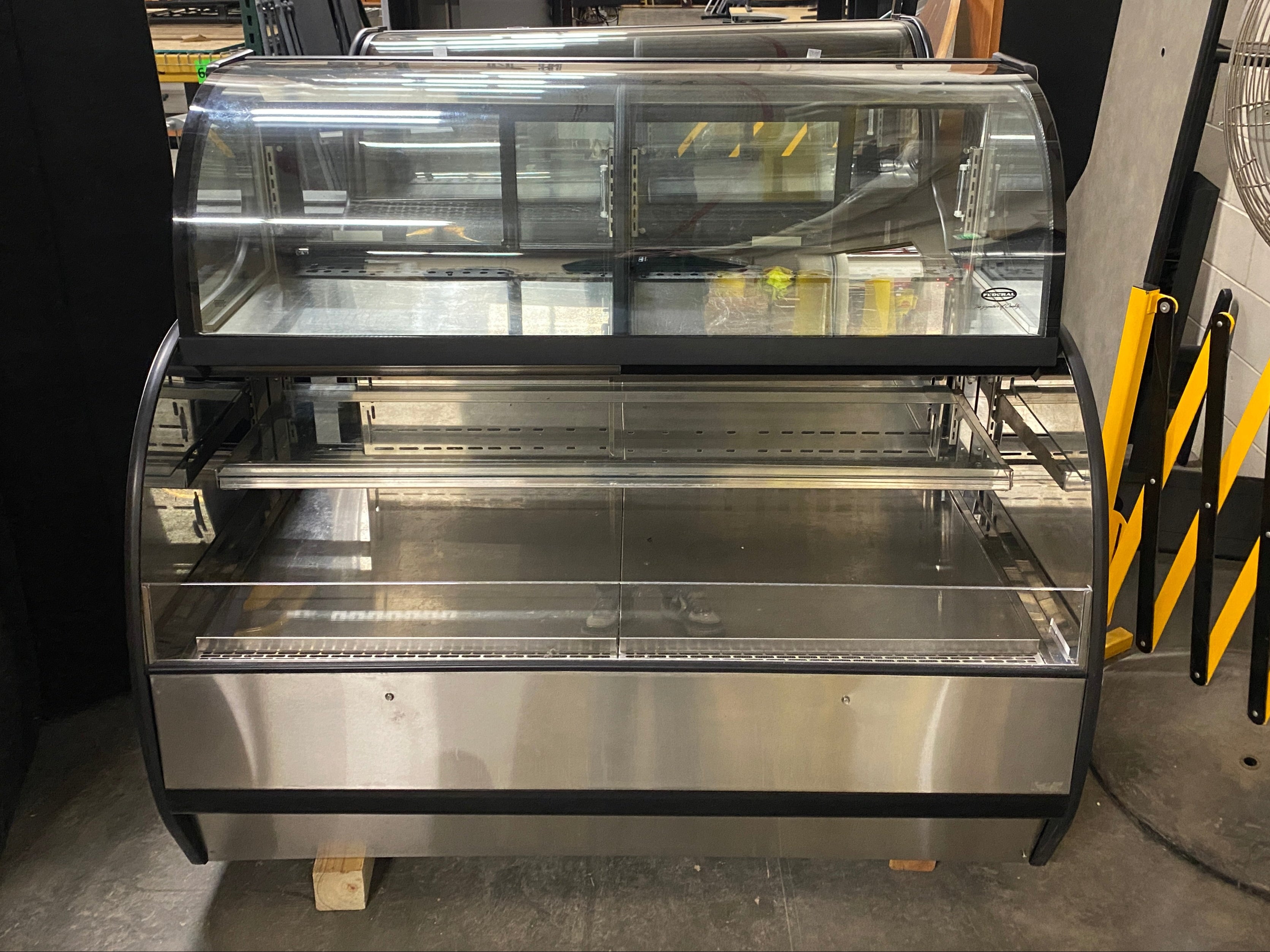 Federal Industries Model: #SSRC5952 Commercial Refrigerator/Freezer