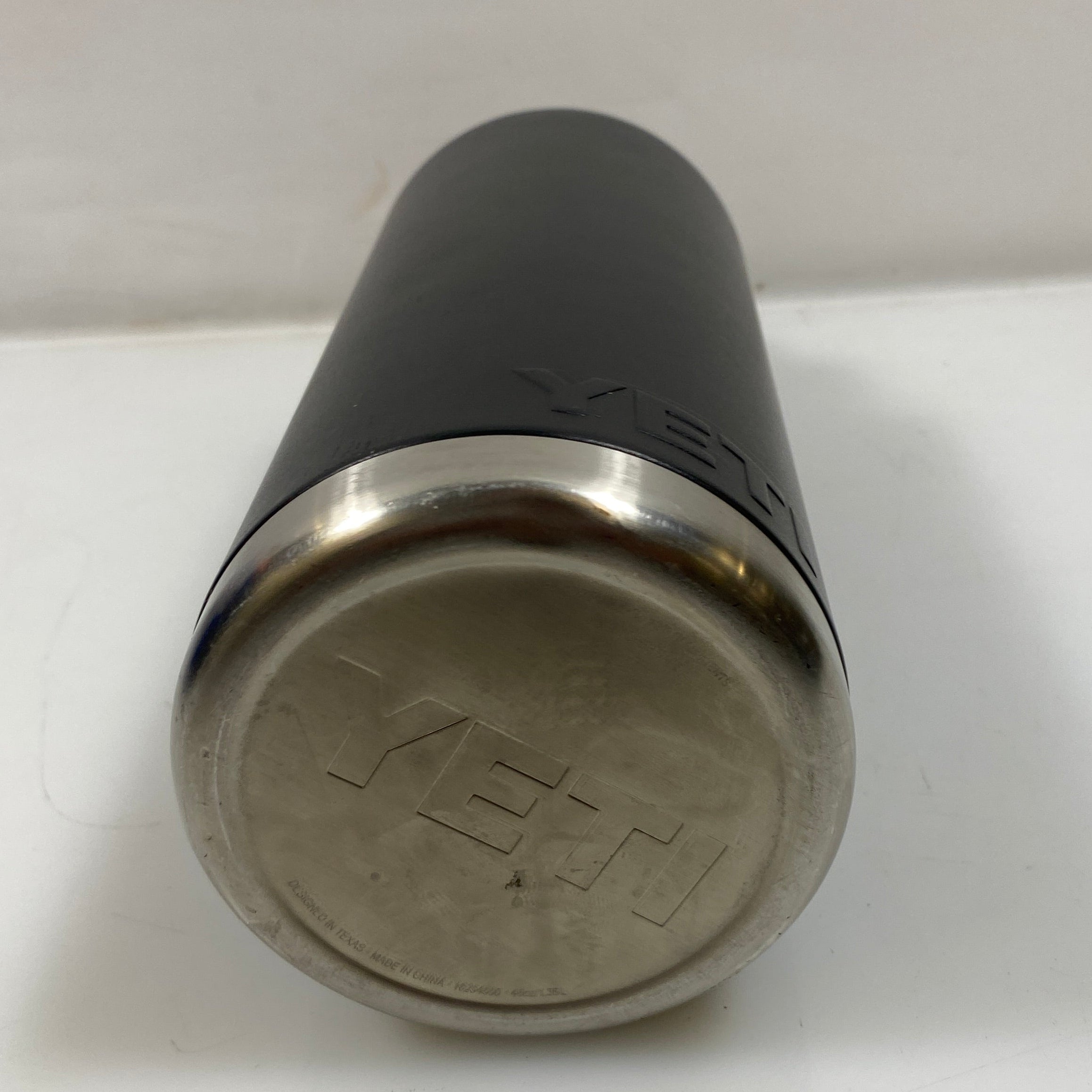 Yeti Rambler Black 36oz Water Bottle
