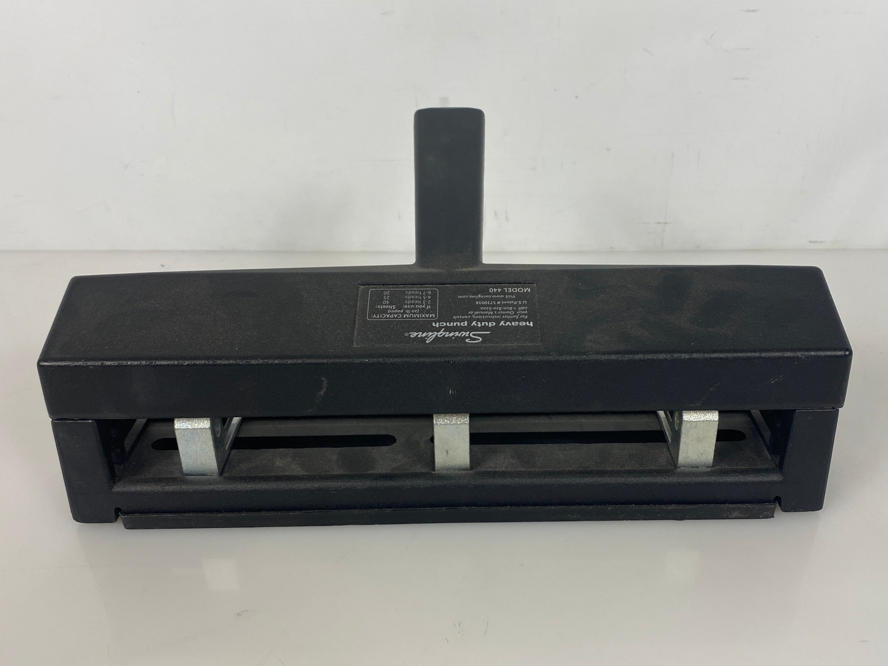 Swingline #440 Heavy Duty Table Top 3 Hole Punch