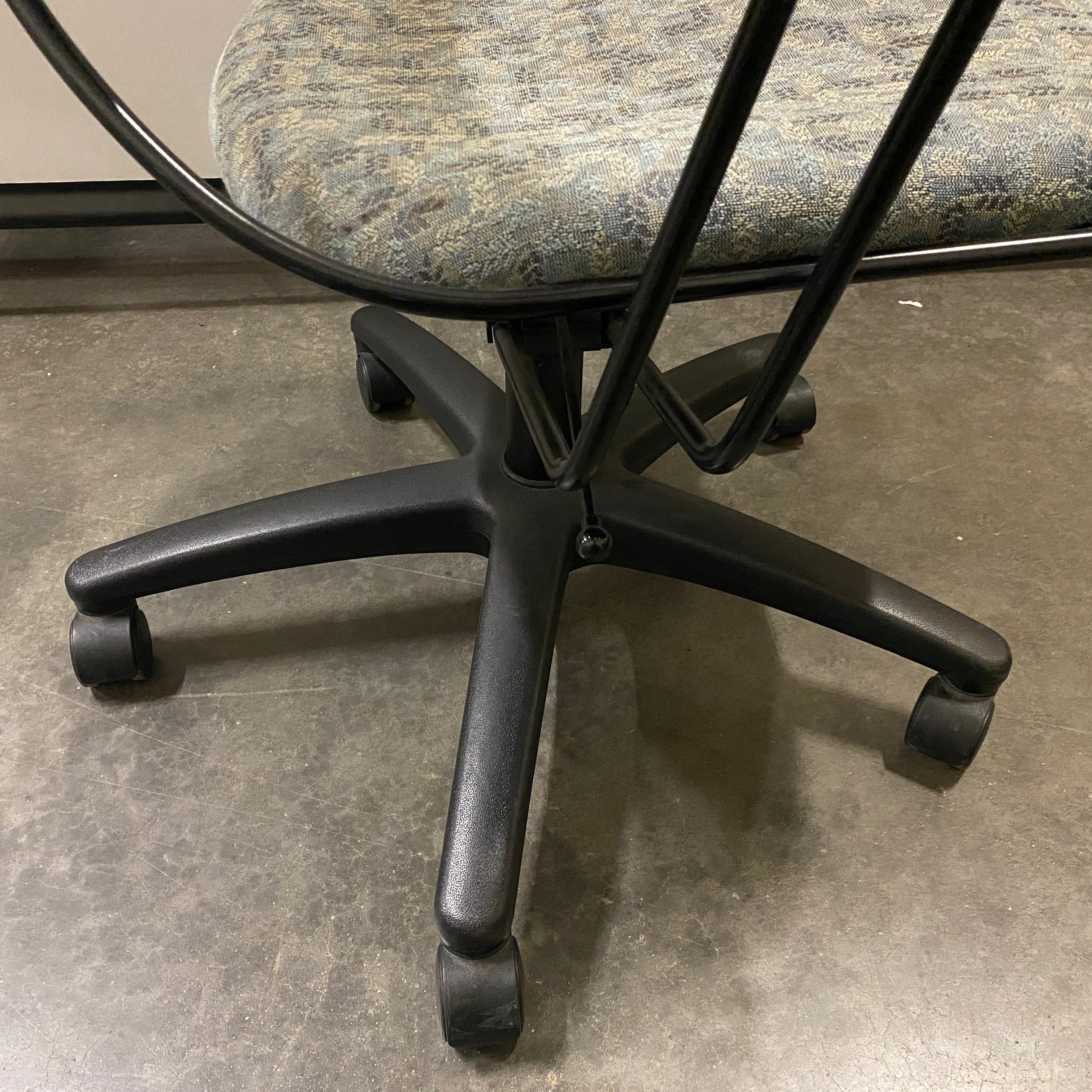 Steelcase Green Patterned Upholstered Wire Frame Office Chair