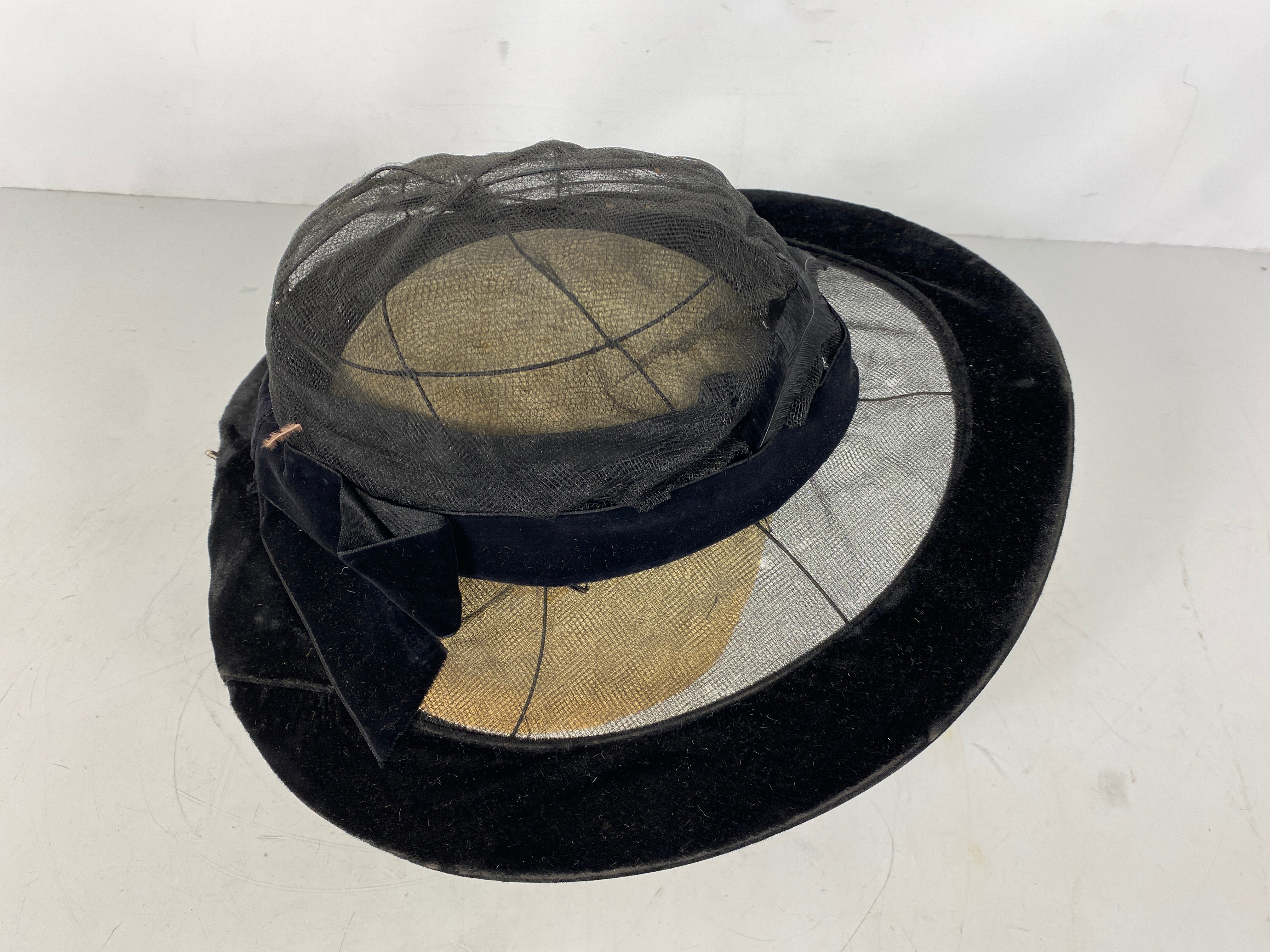 Antique 1920s Black Felt and Lace Women's Hat