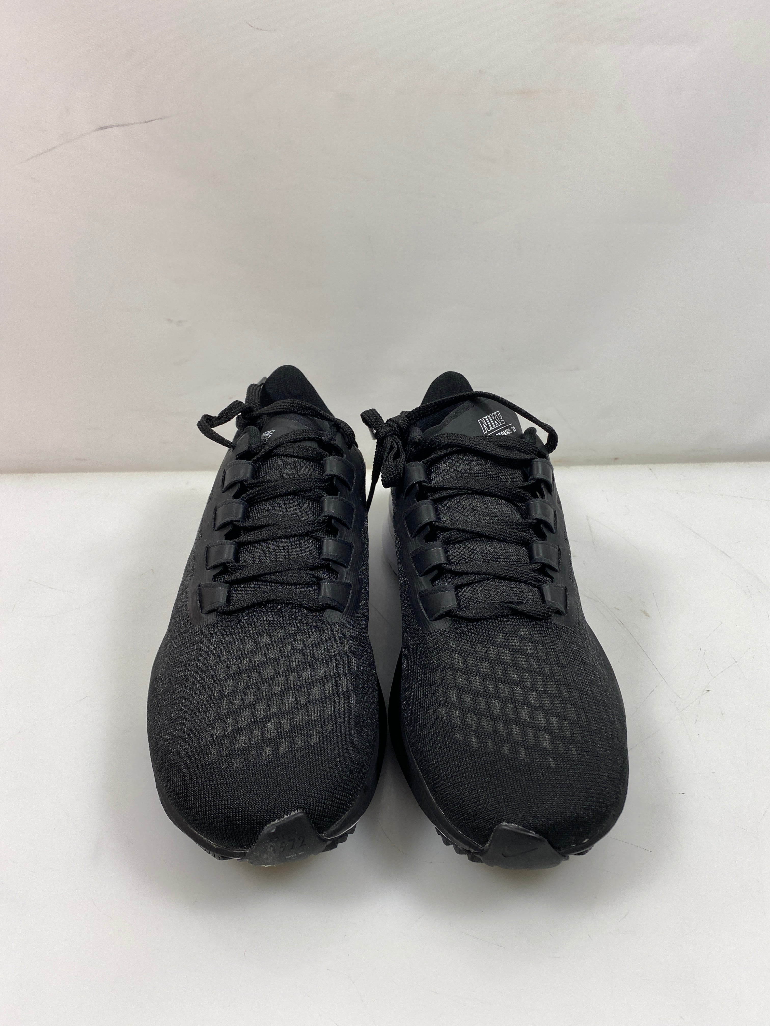Women's Nike Air Zoom Pegasus 37 Black Running Shoes Size 6.5