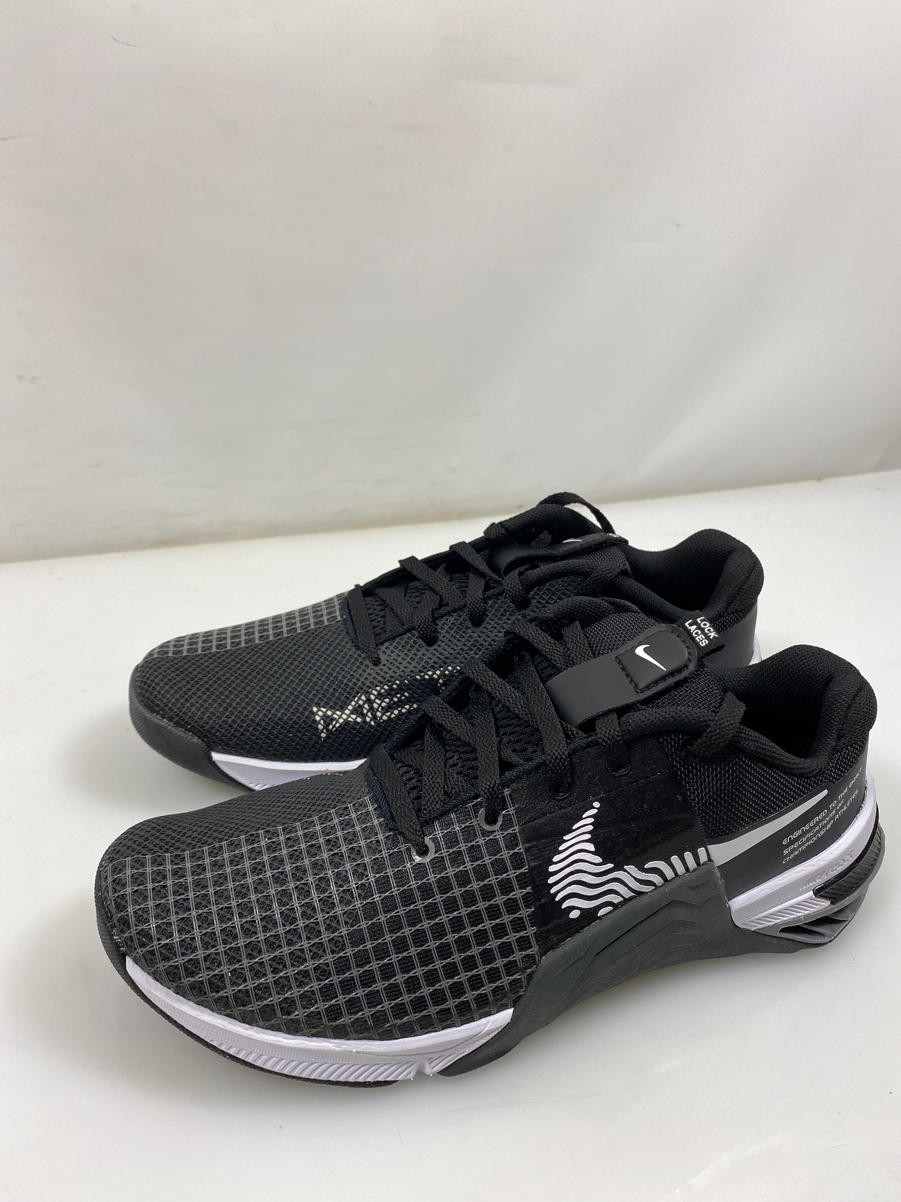 Women's Nike Metcon 8 Black Shoes Size 9