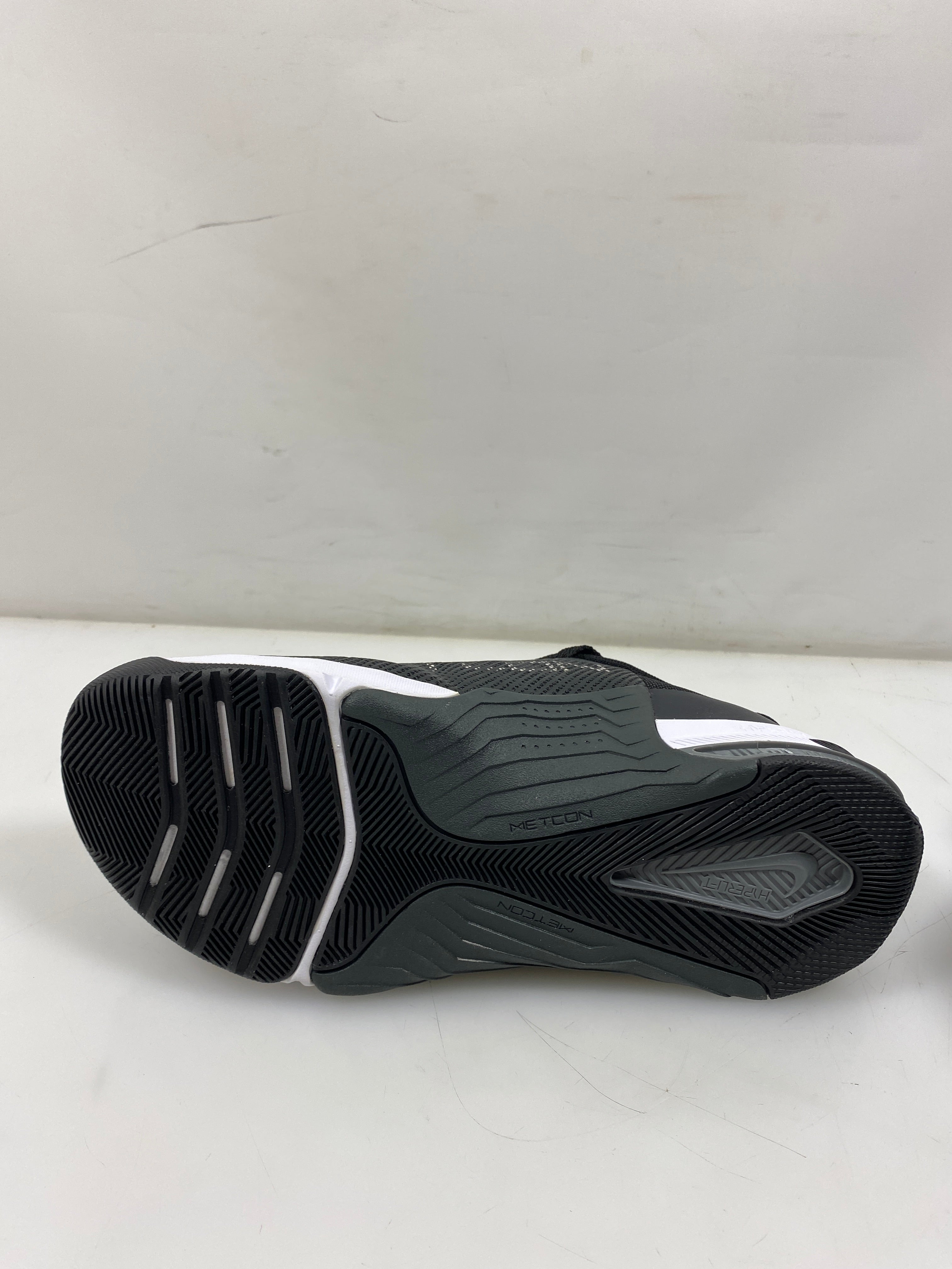 Women's Nike Metcon 8 Black Shoes Size 9