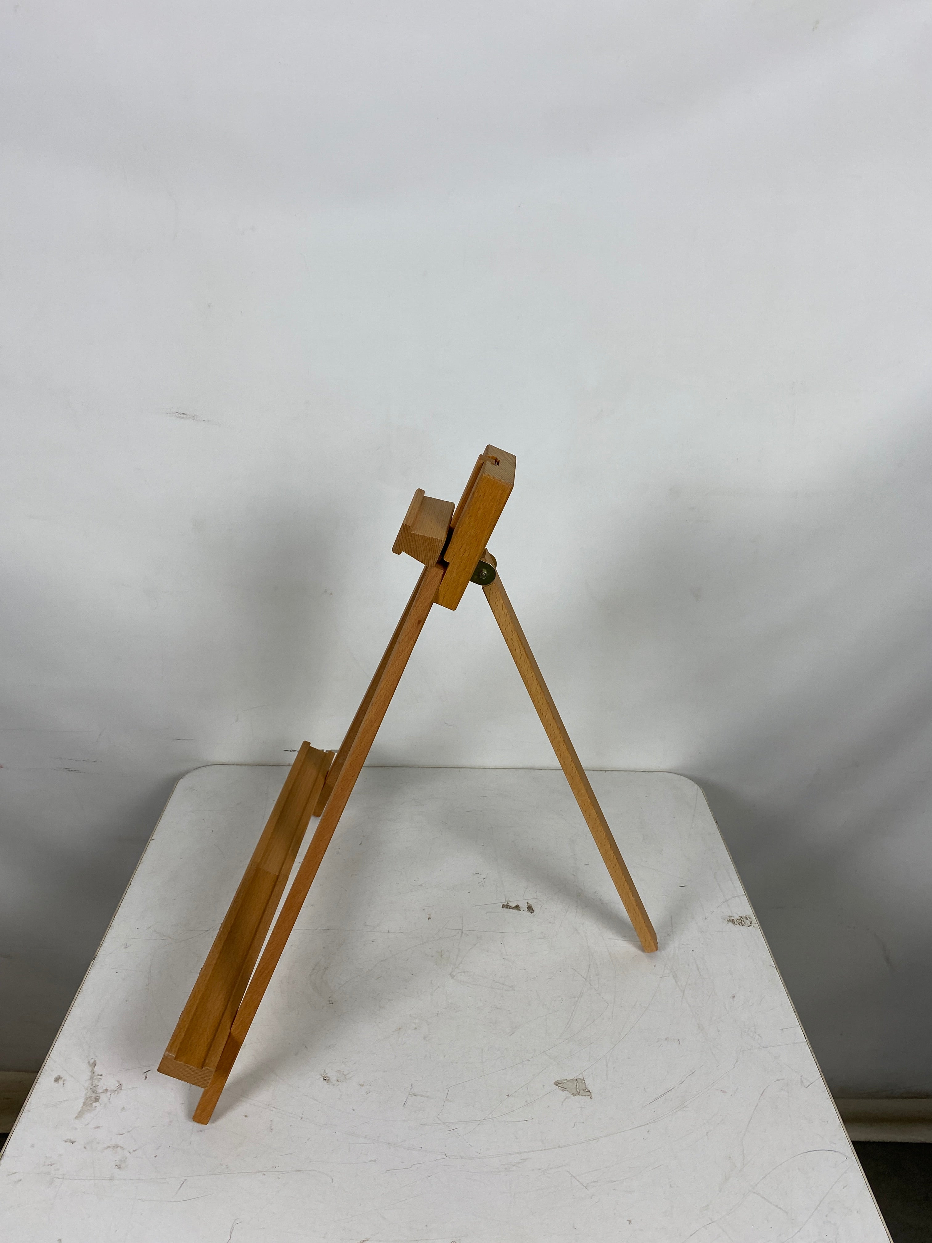Master's Touch Beechwood Easel