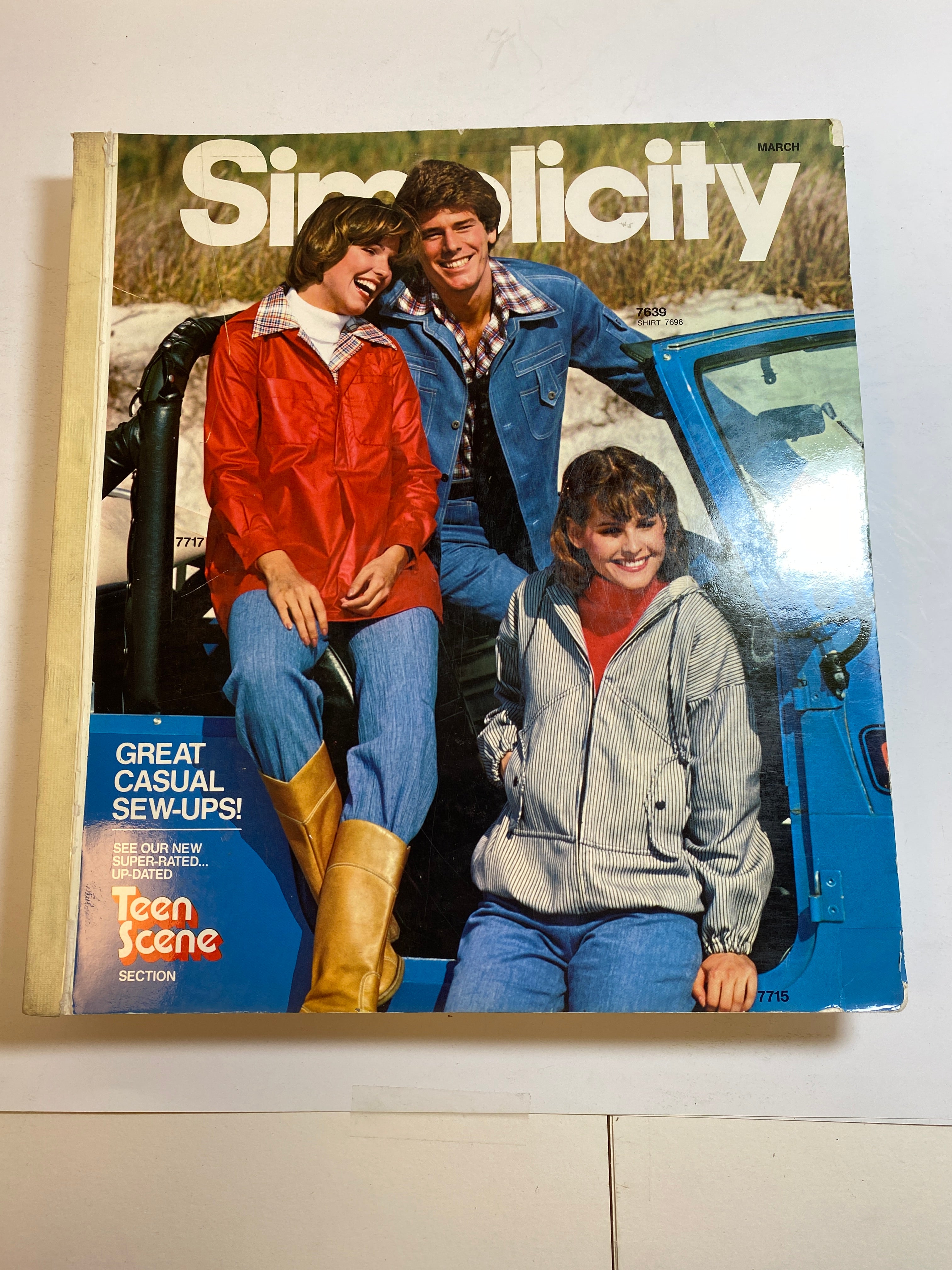 Simplicity March 1977 Counter Catalog Book