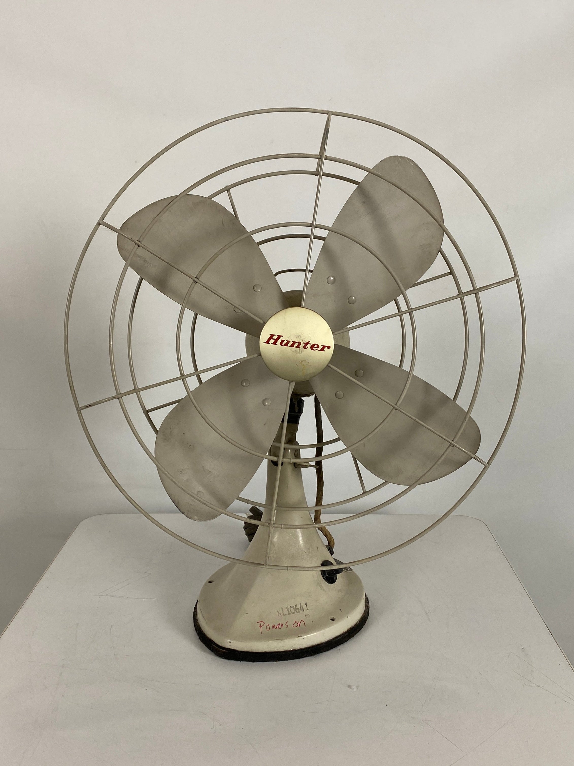 Vintage 19" Hunter Division Robbins & Myers Inc. Industrial 3 Speed Fan