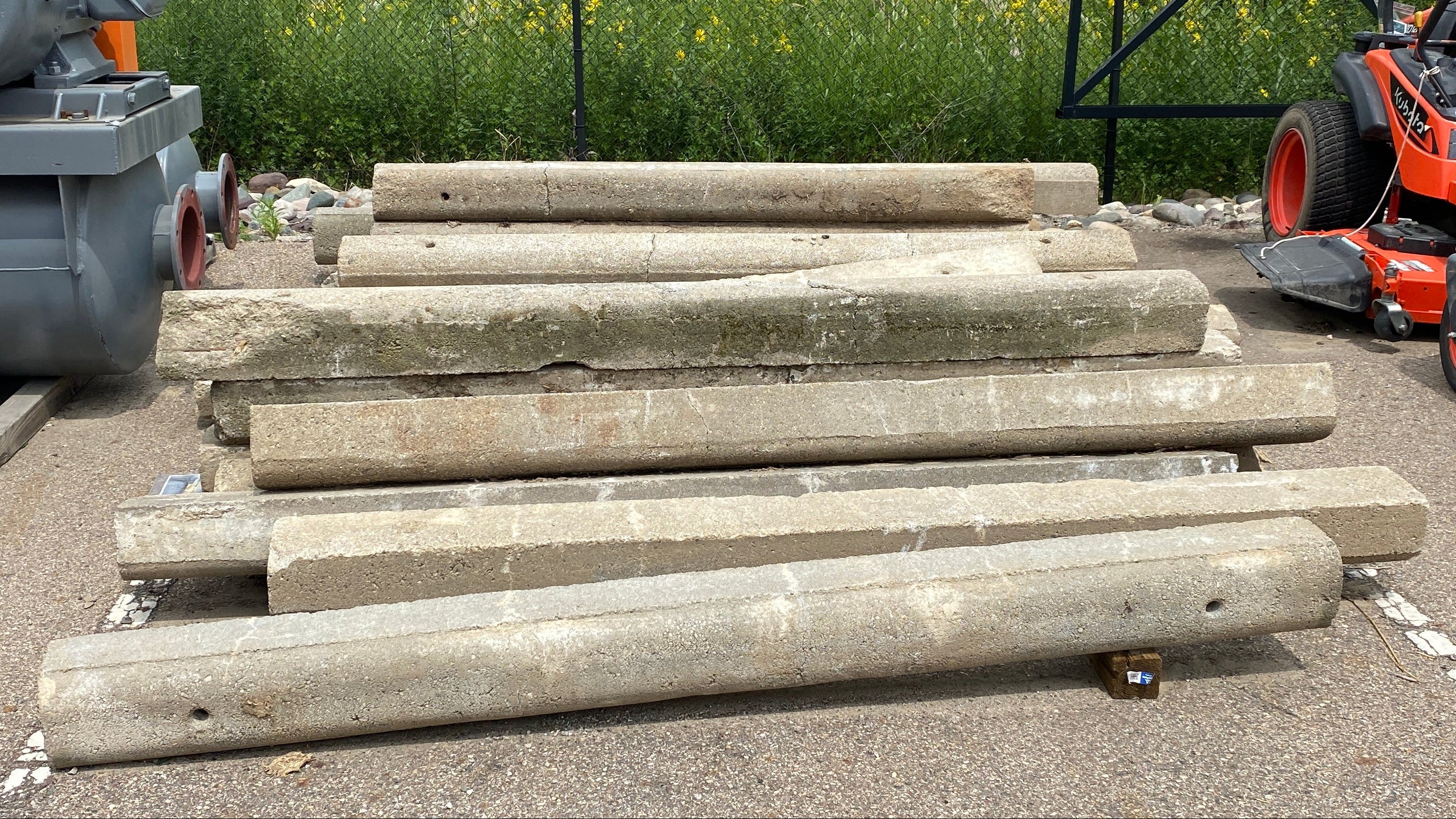 Concrete Molded Slab/Parking Barrier