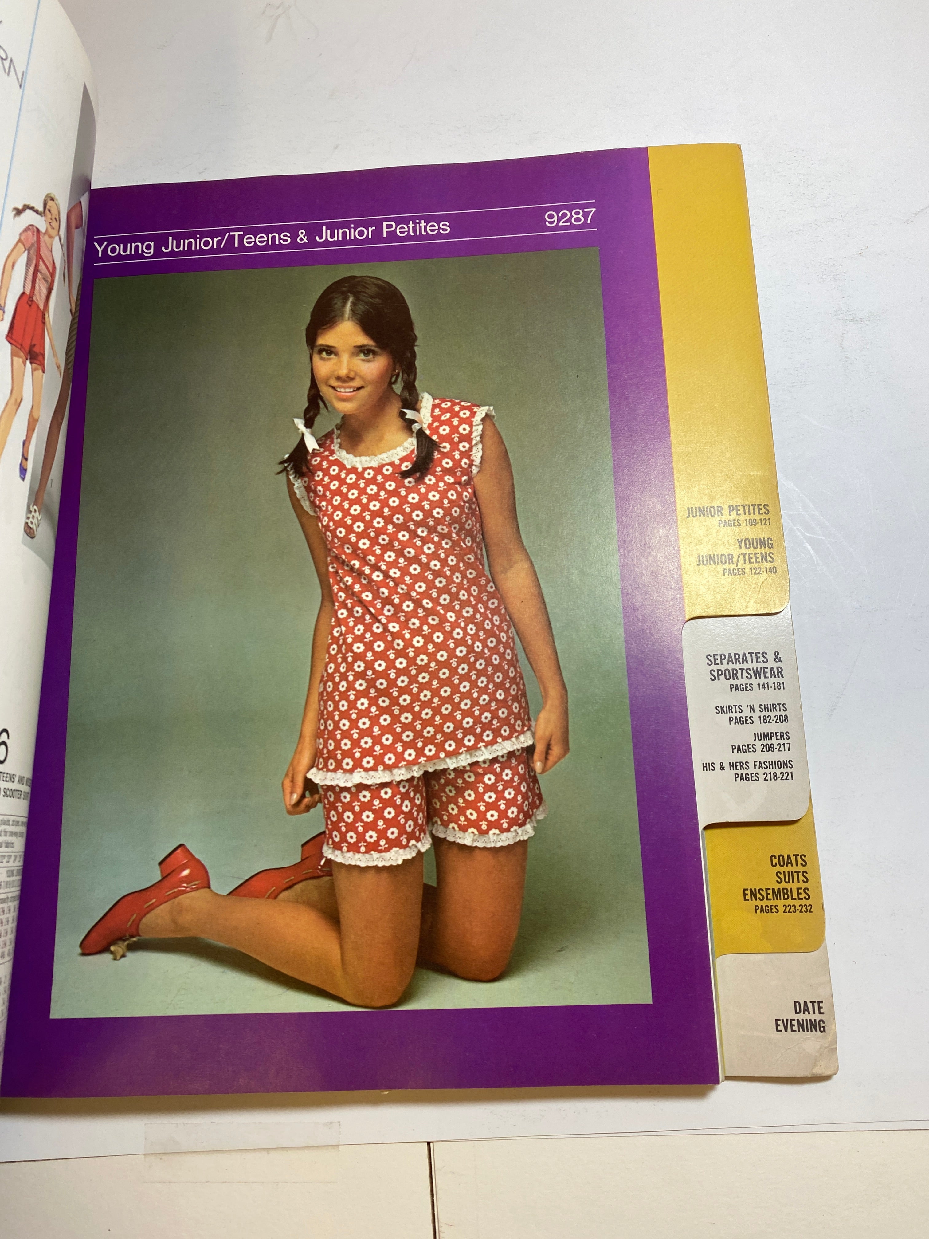 Simplicity Summer 1971 Counter Catalog Book