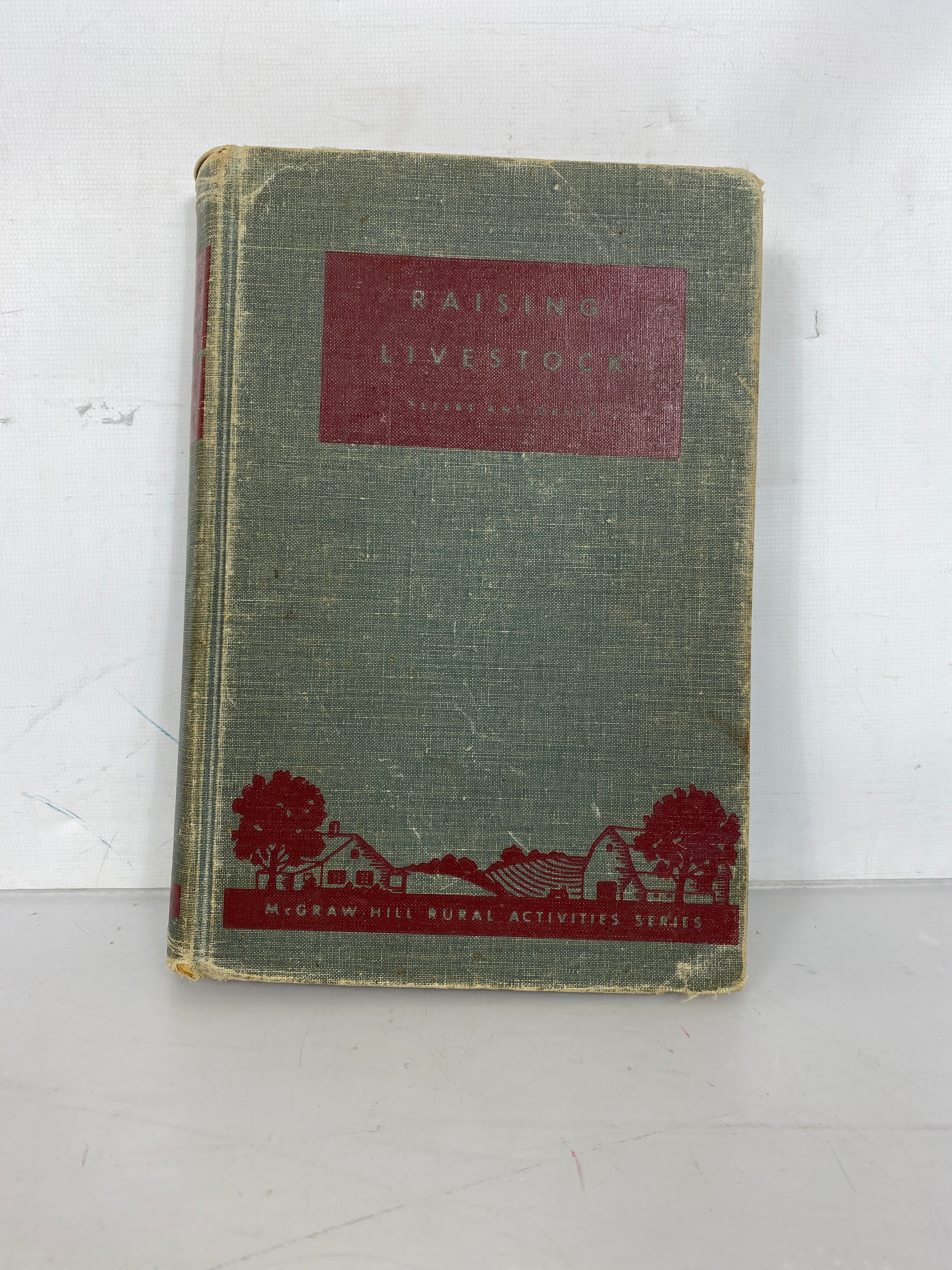 Raising Livestock by Peters and Deyoe First Edition Eighth Printing 1946 HC