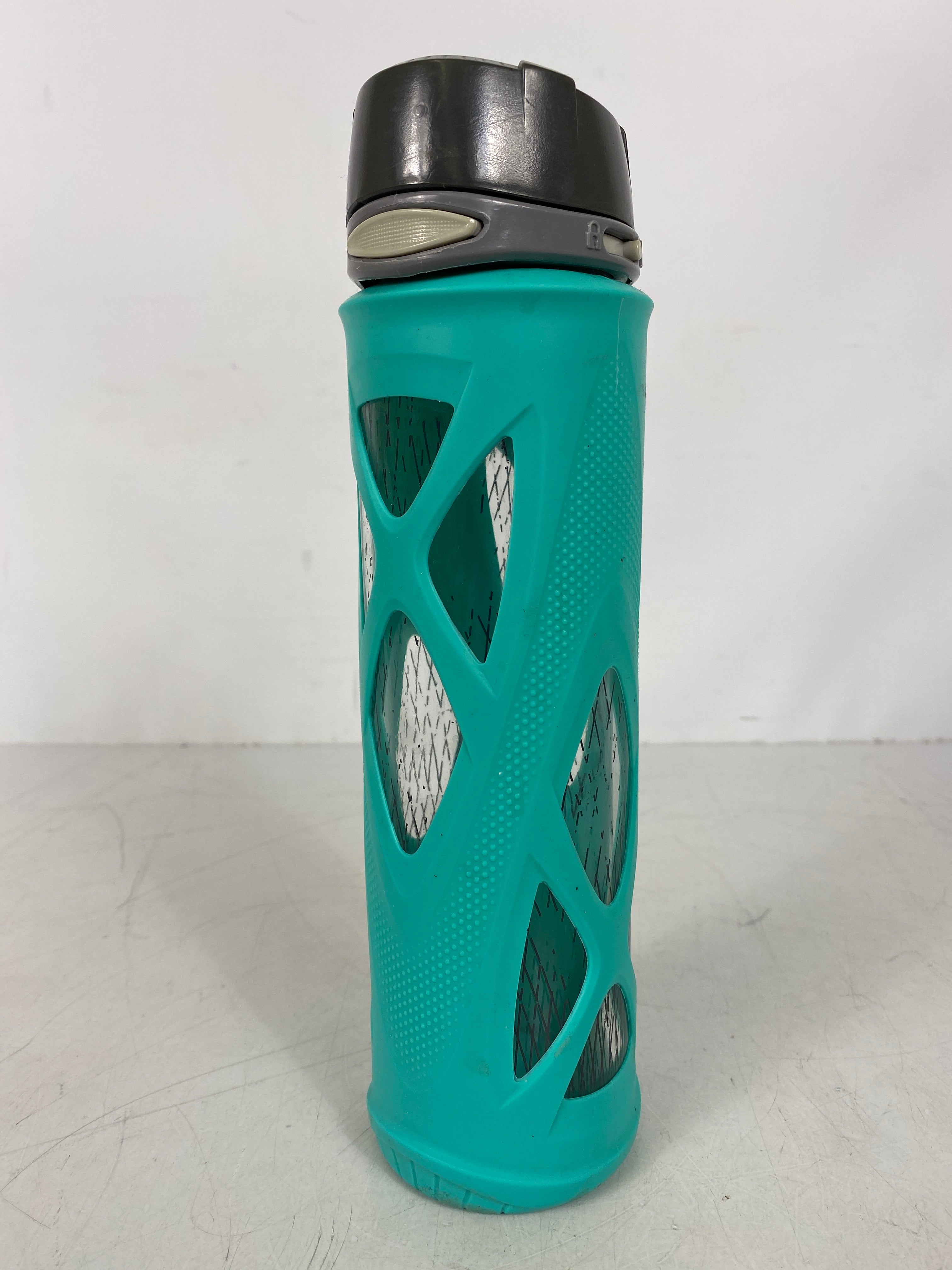 Zulu 20oz Teal Glass Water Bottle