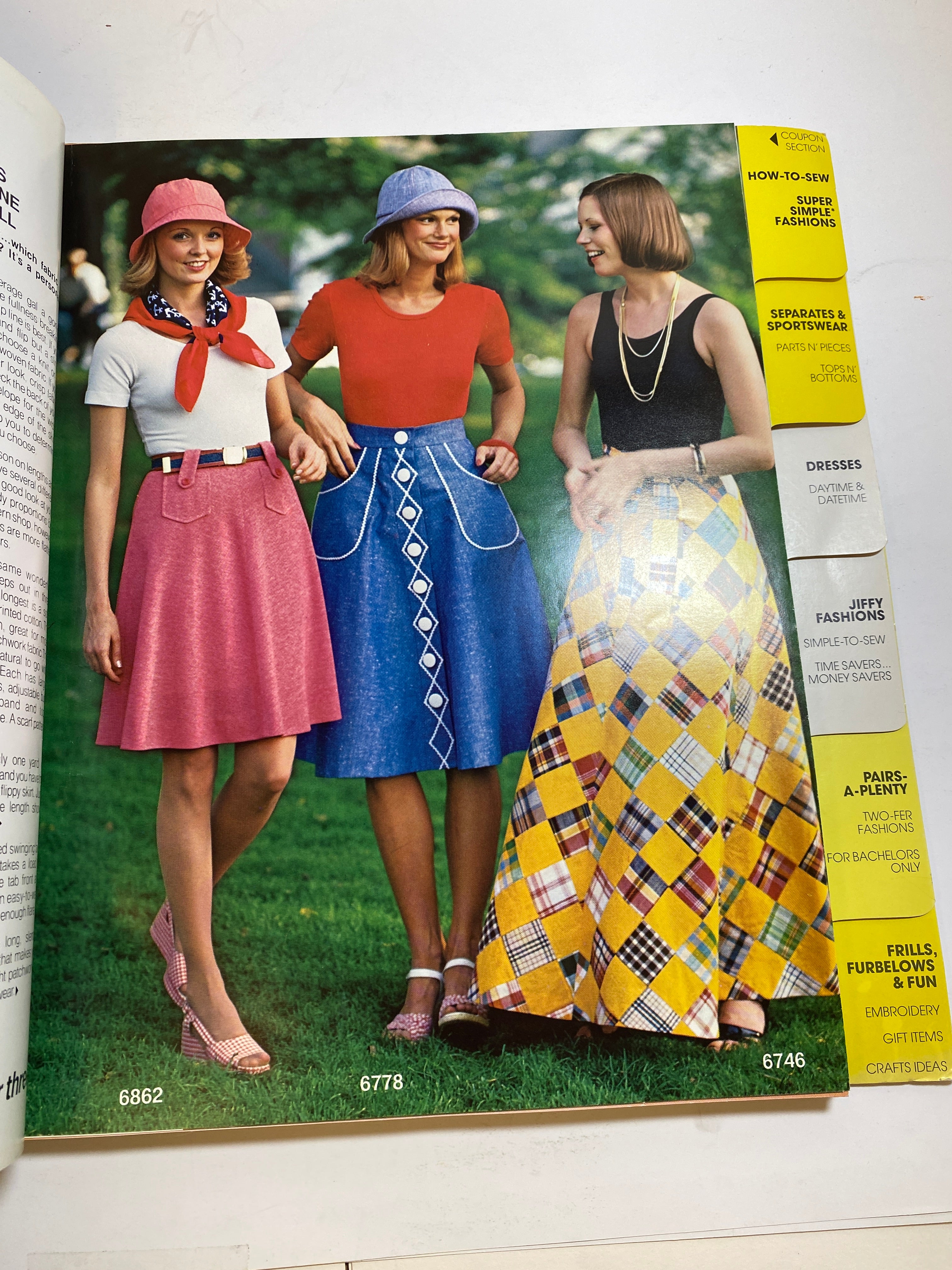 Simplicity 1975 School Counter Catalog Book