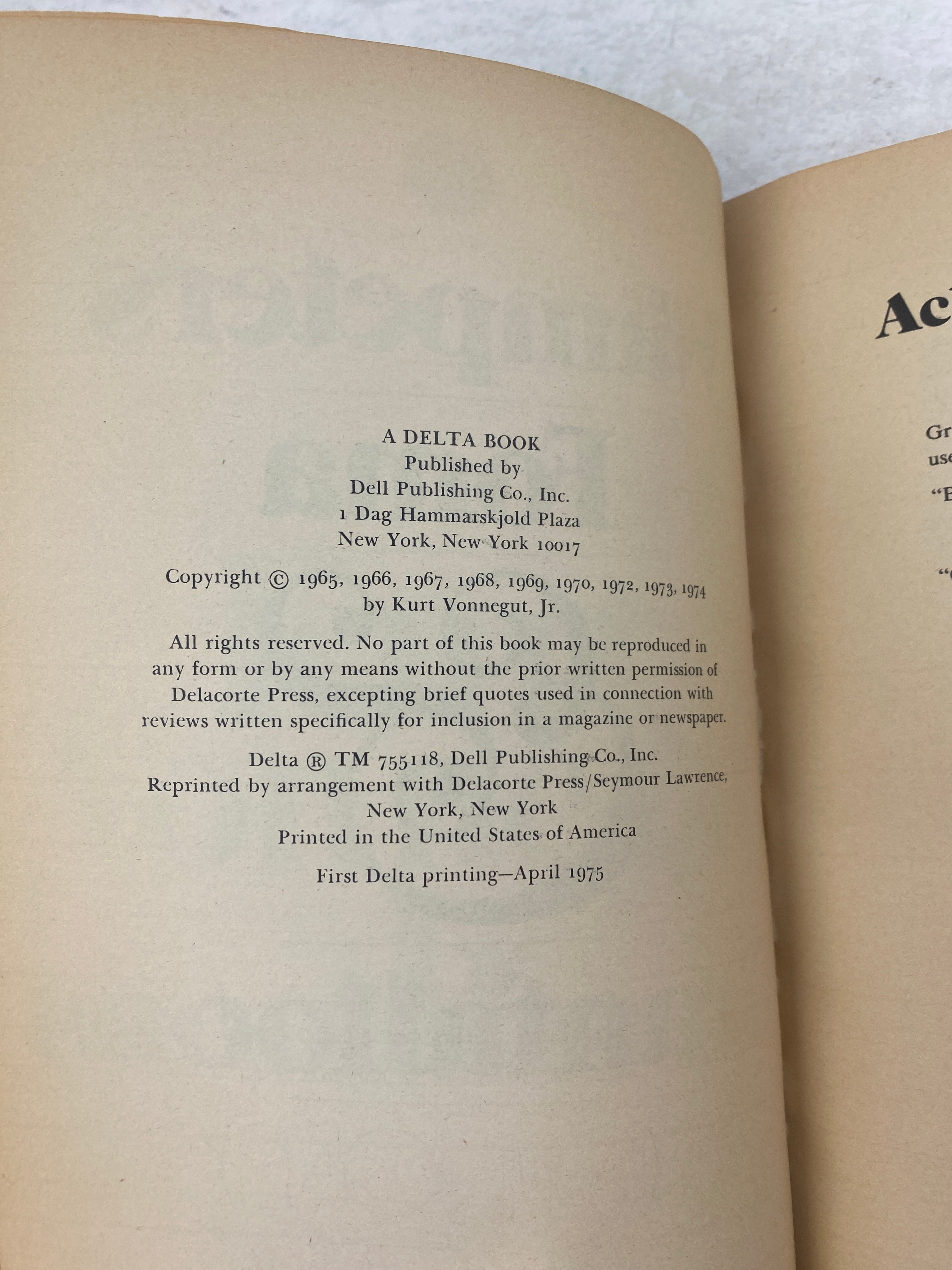 Wampeters Foma and Granfalloons Kurt Vonnegut paperback 1975