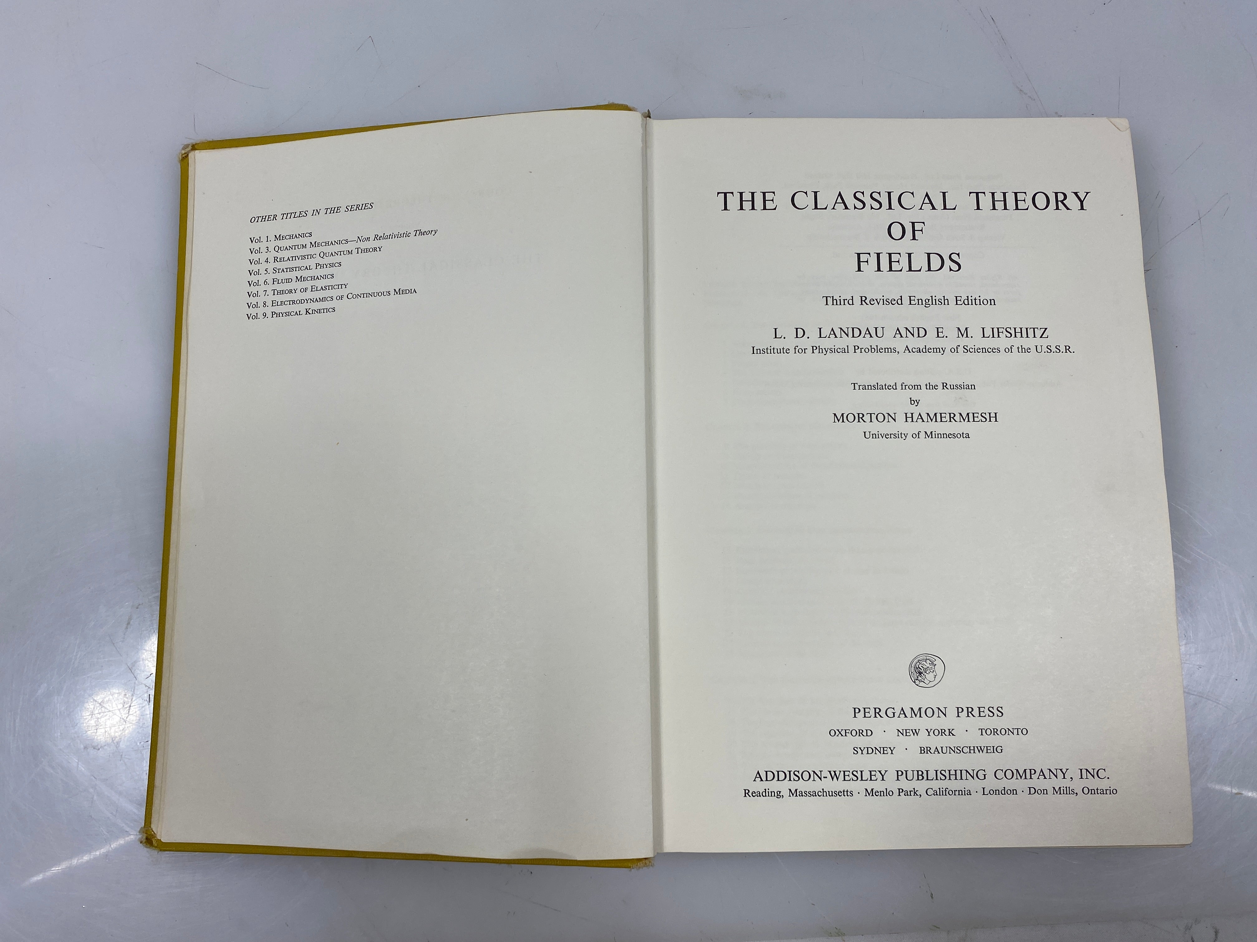The Classical Theory of Fields Landau/Lifshitz Ex-Library 1971 3rd ED HC
