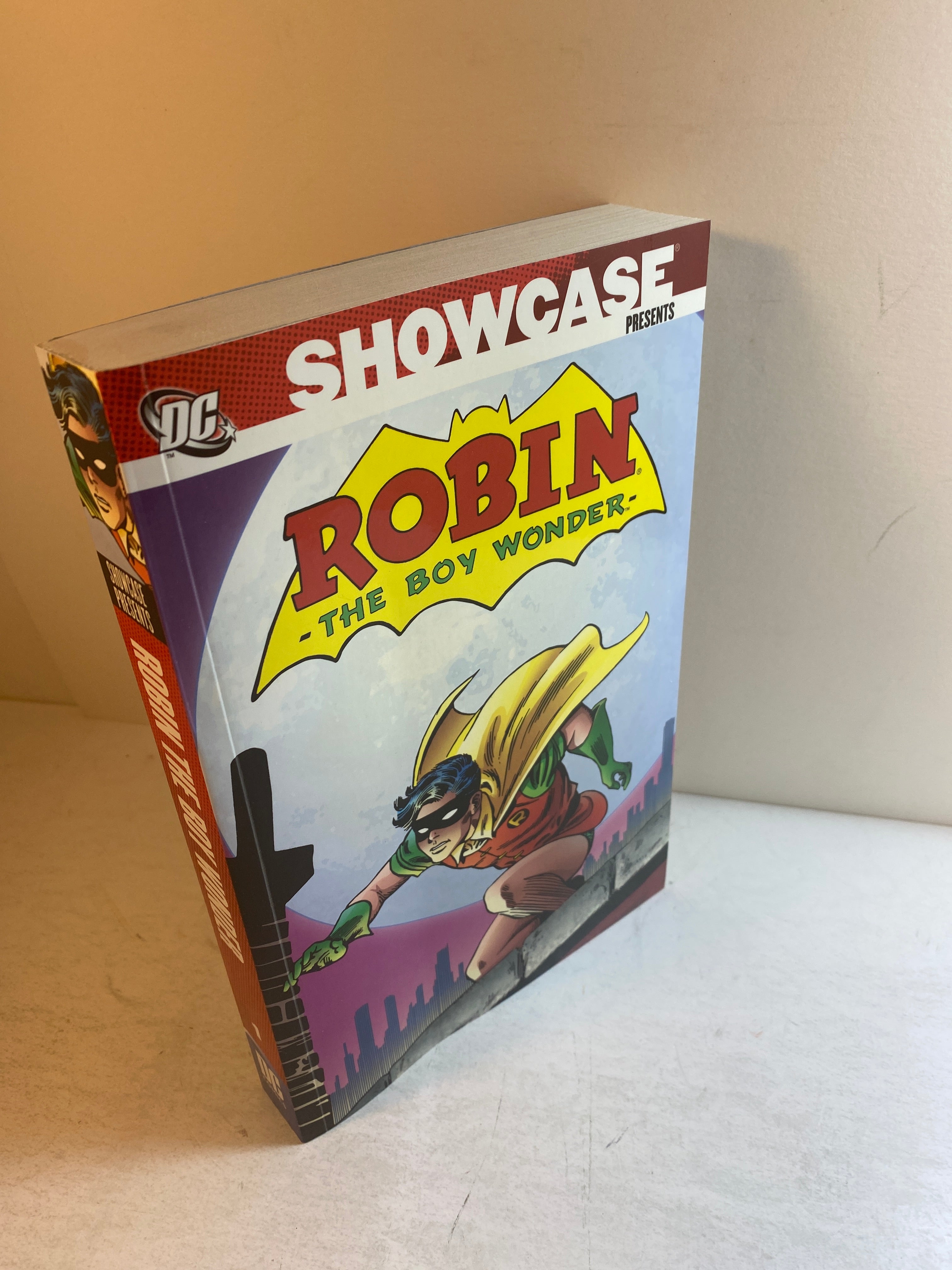 DC Comics Showcase Robin The Boy Wonder 2008