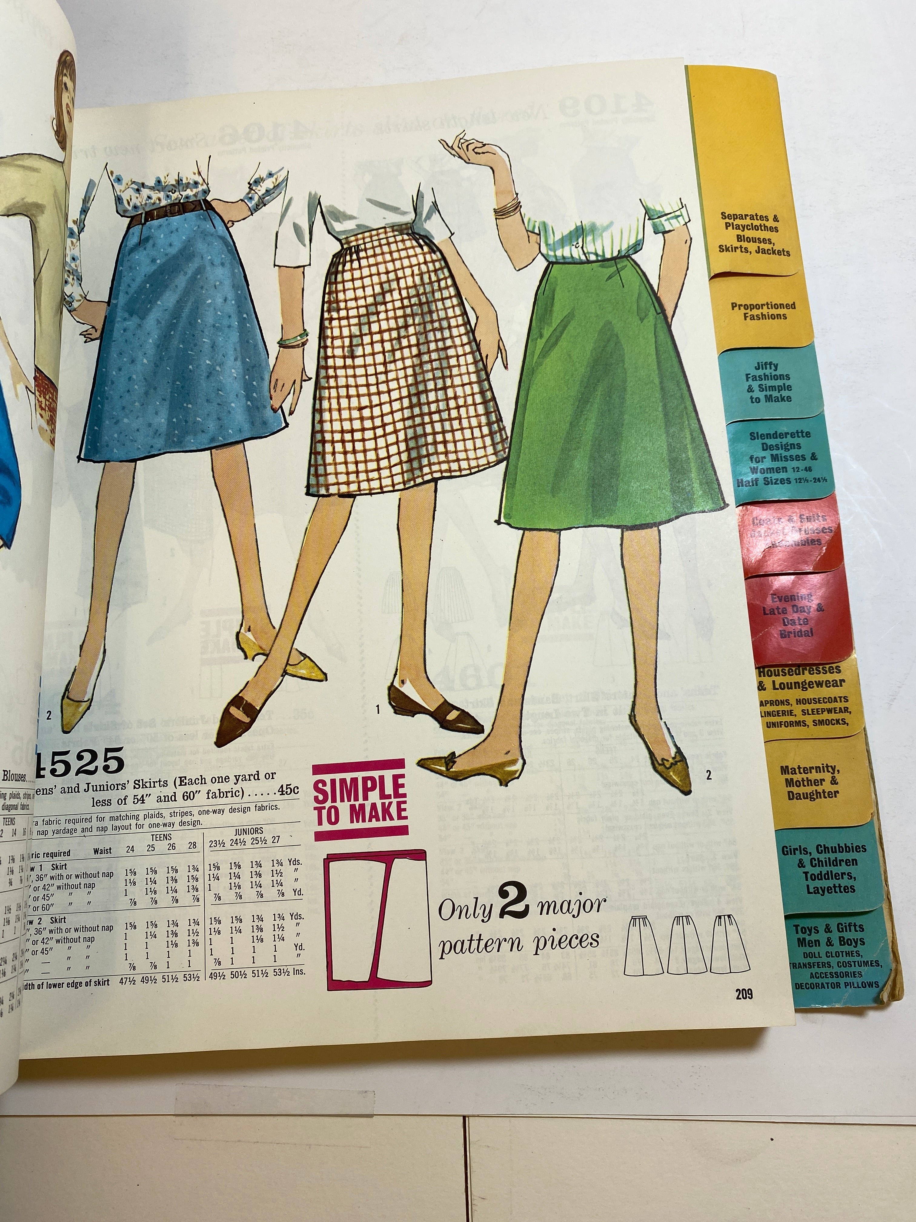 Simplicity Fall 1962 Counter Catalog Book