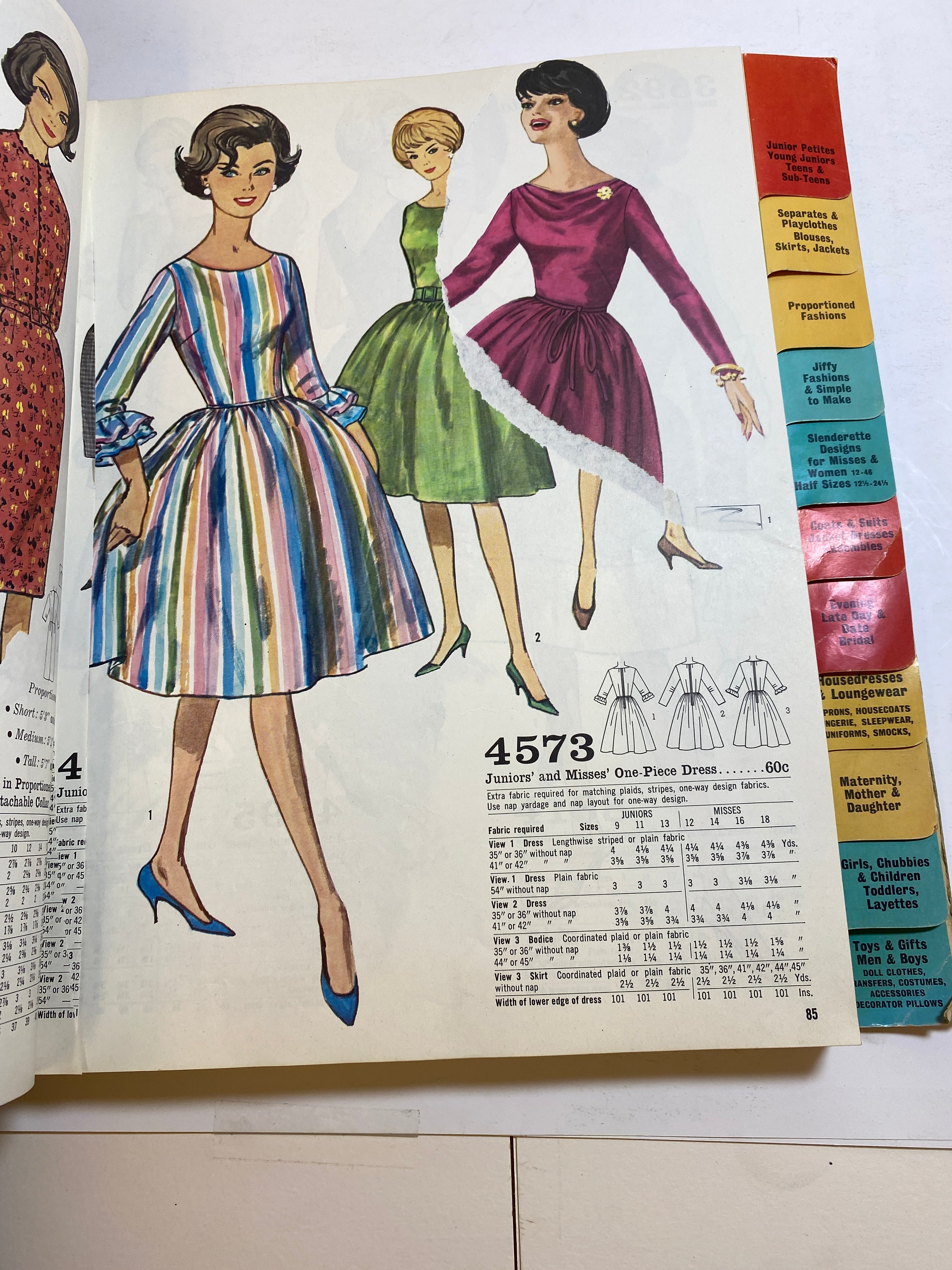 Simplicity Fall 1962 Counter Catalog Book