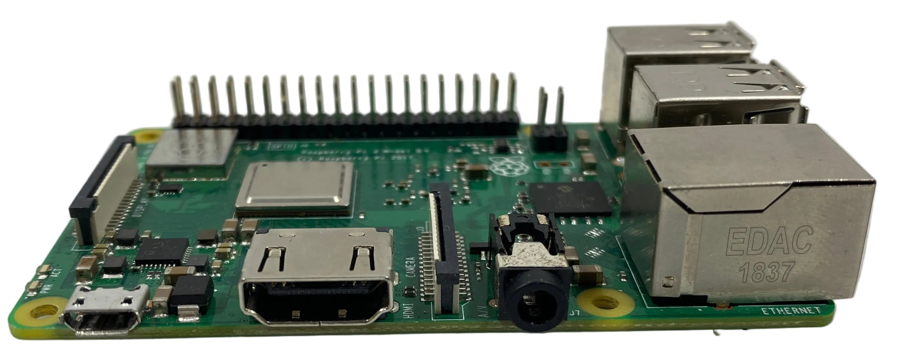 Raspberry Pi 3 Model 8+ *Powers On*