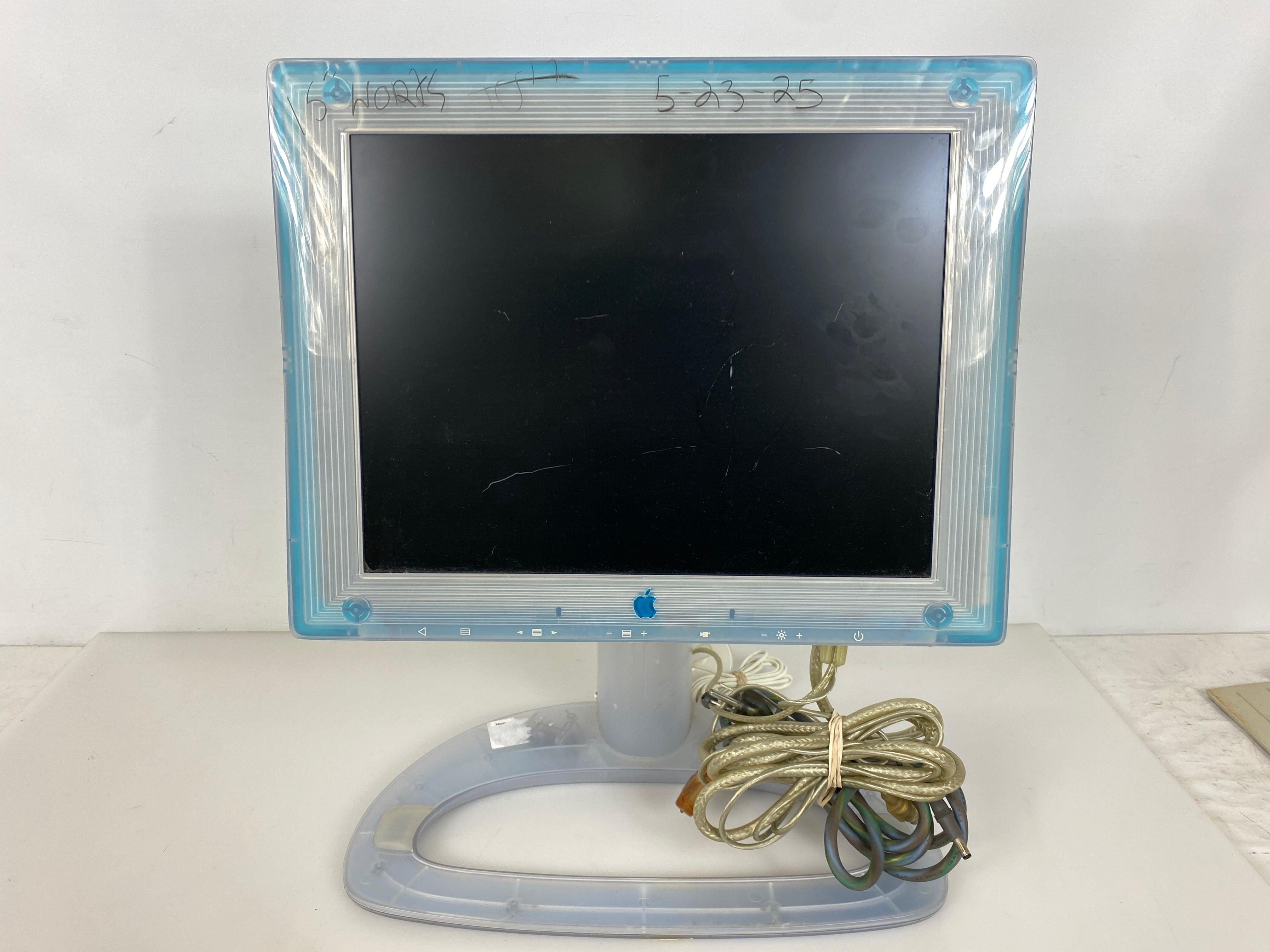 Vintage Apple M4551 15