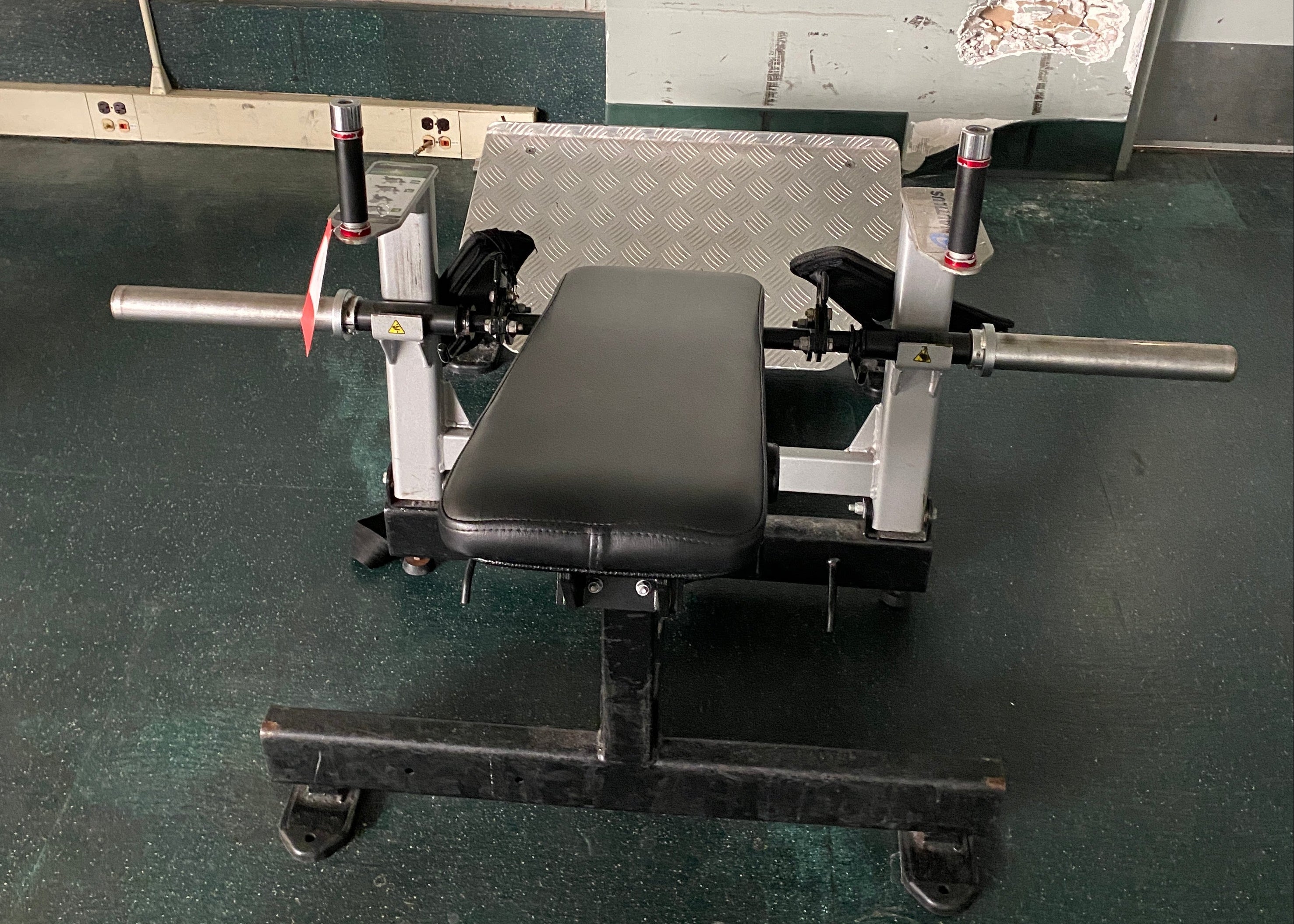 Nautilus Glute Drive Machine