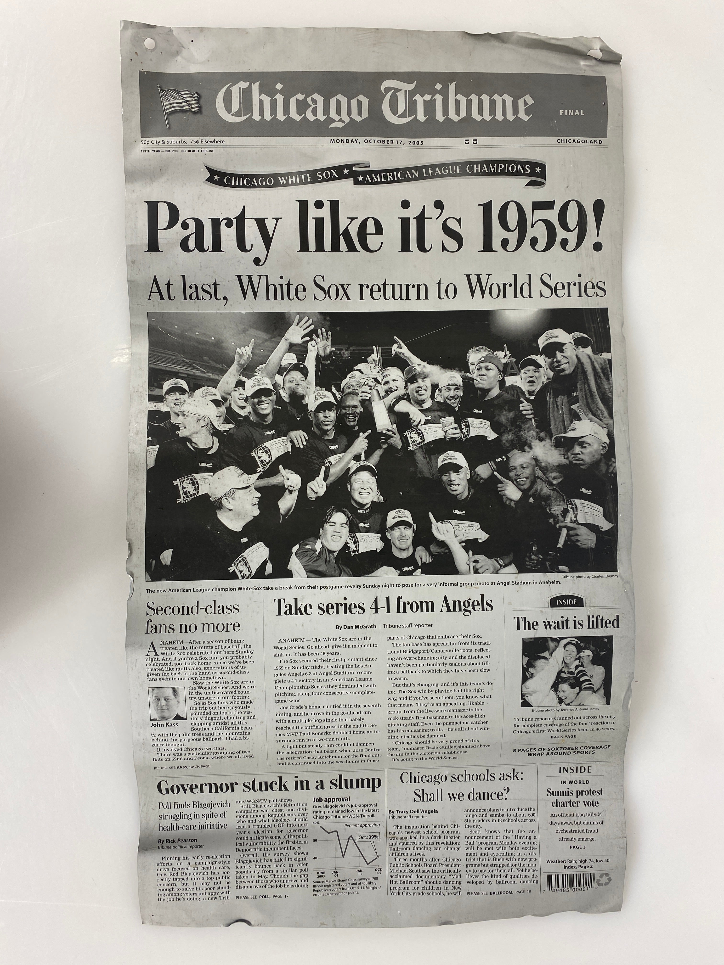 Aluminum Replica of Chicago Tribune 10/17/2025 Chicago White Sox