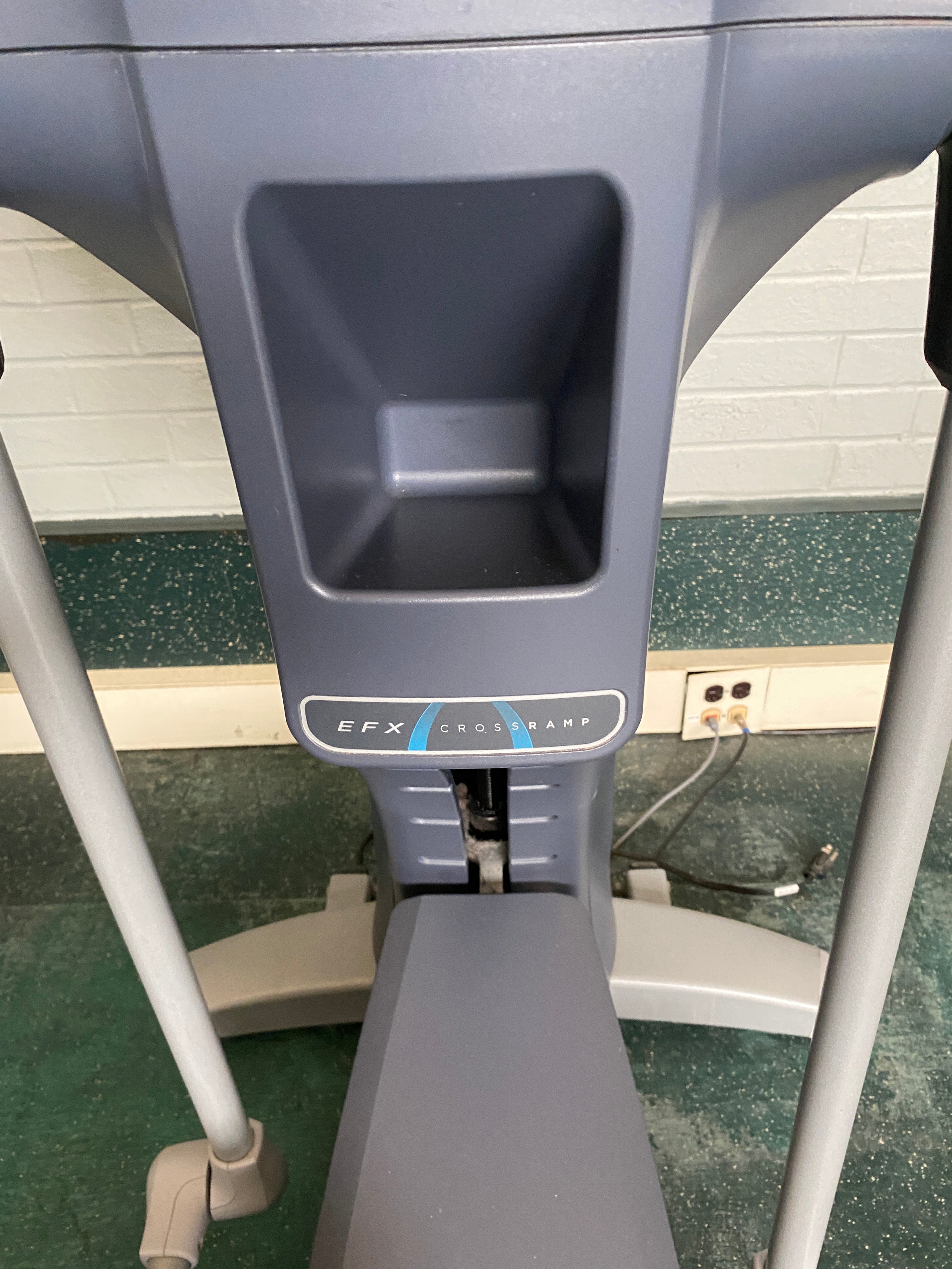 Precor EFX Cross Ramp Elliptical #5