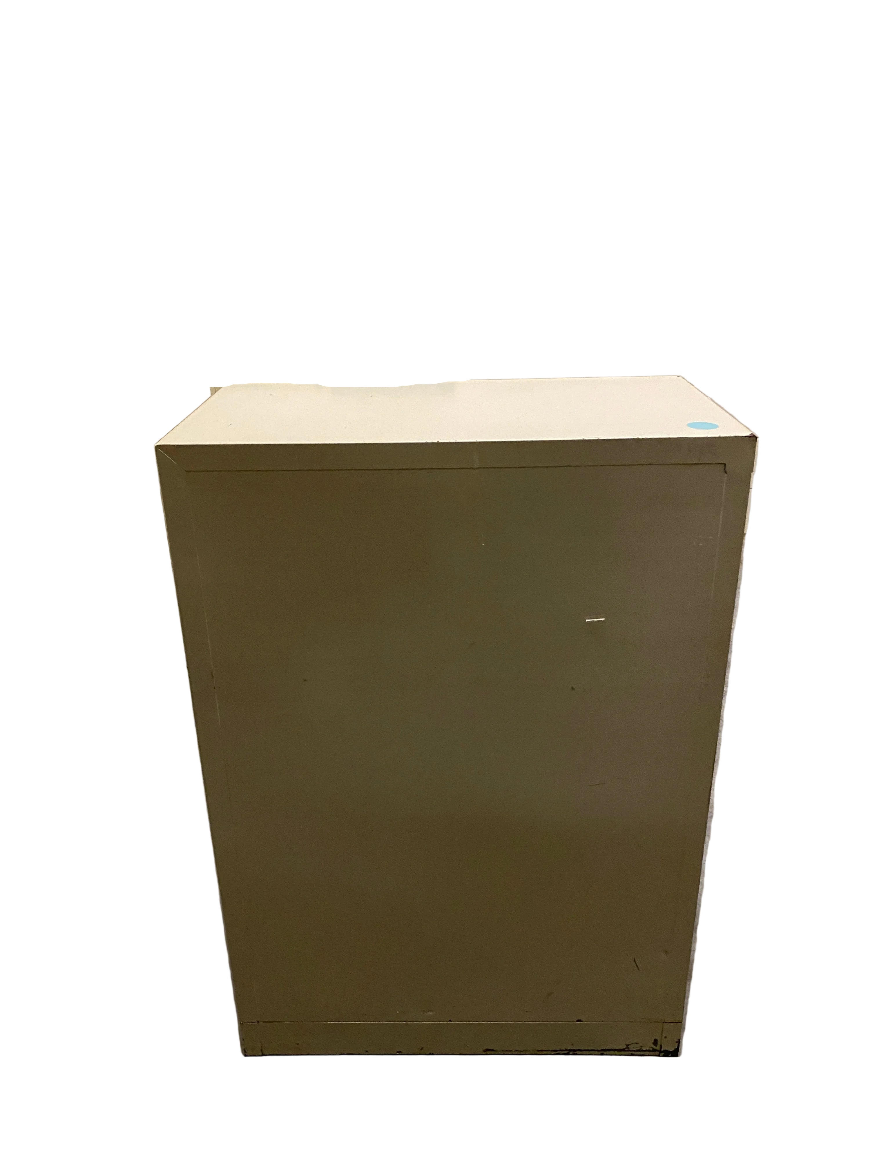 Steelcase Tan 4 Drawer File Cabinet *Key Included*