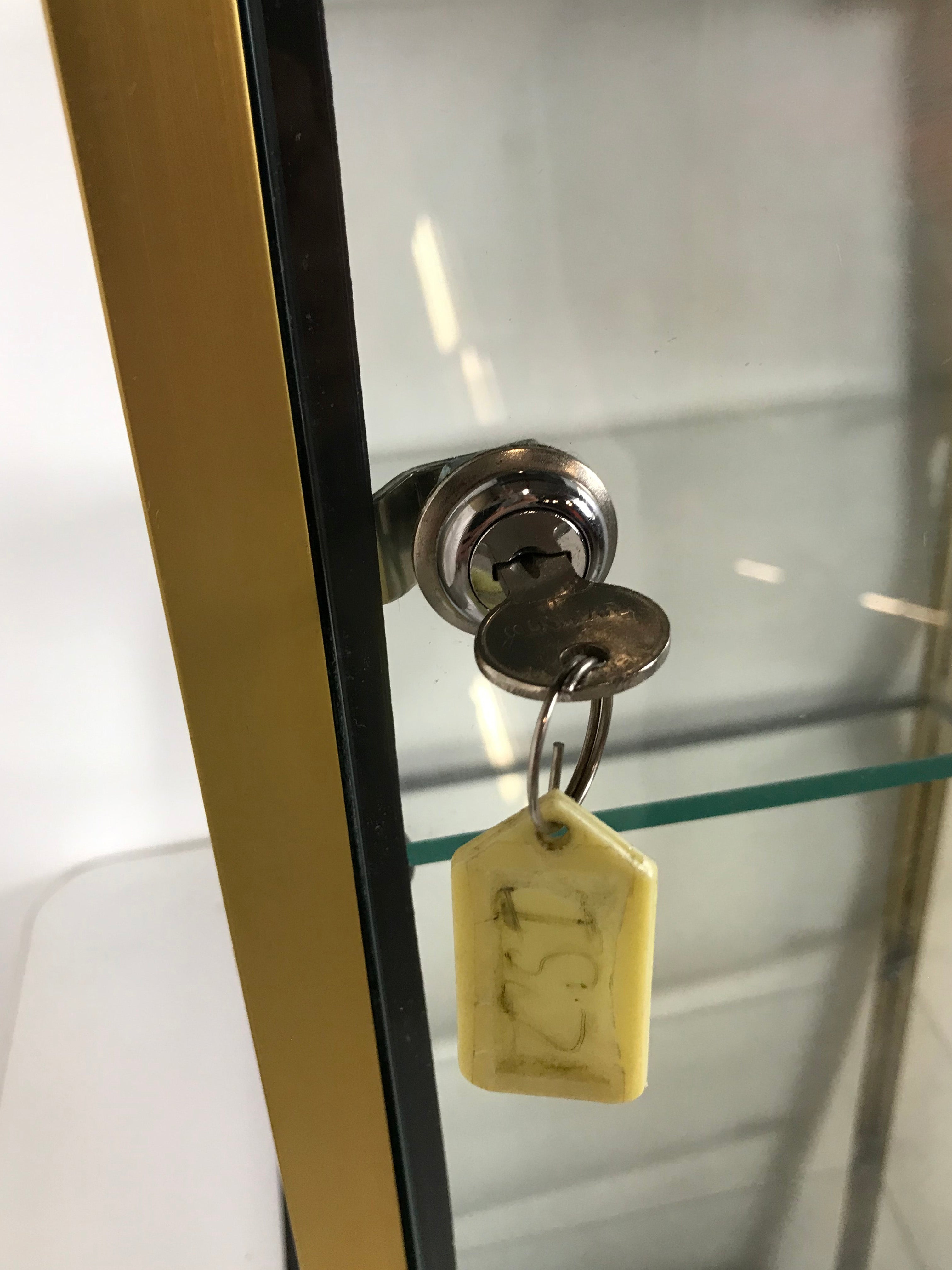 Omega Display Corporation The Gold Medallion Collection Display Case