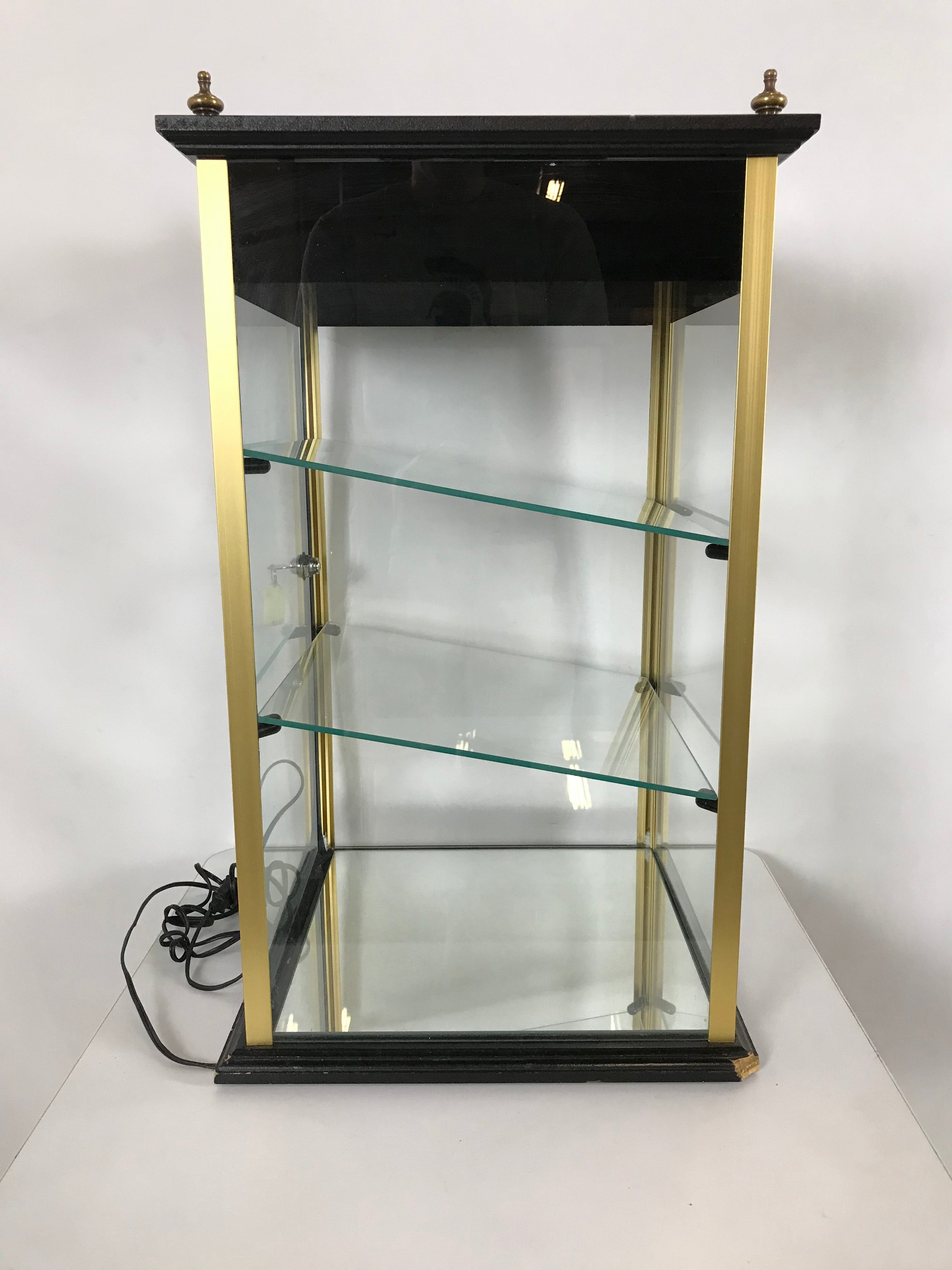 Omega Display Corporation The Gold Medallion Collection Display Case