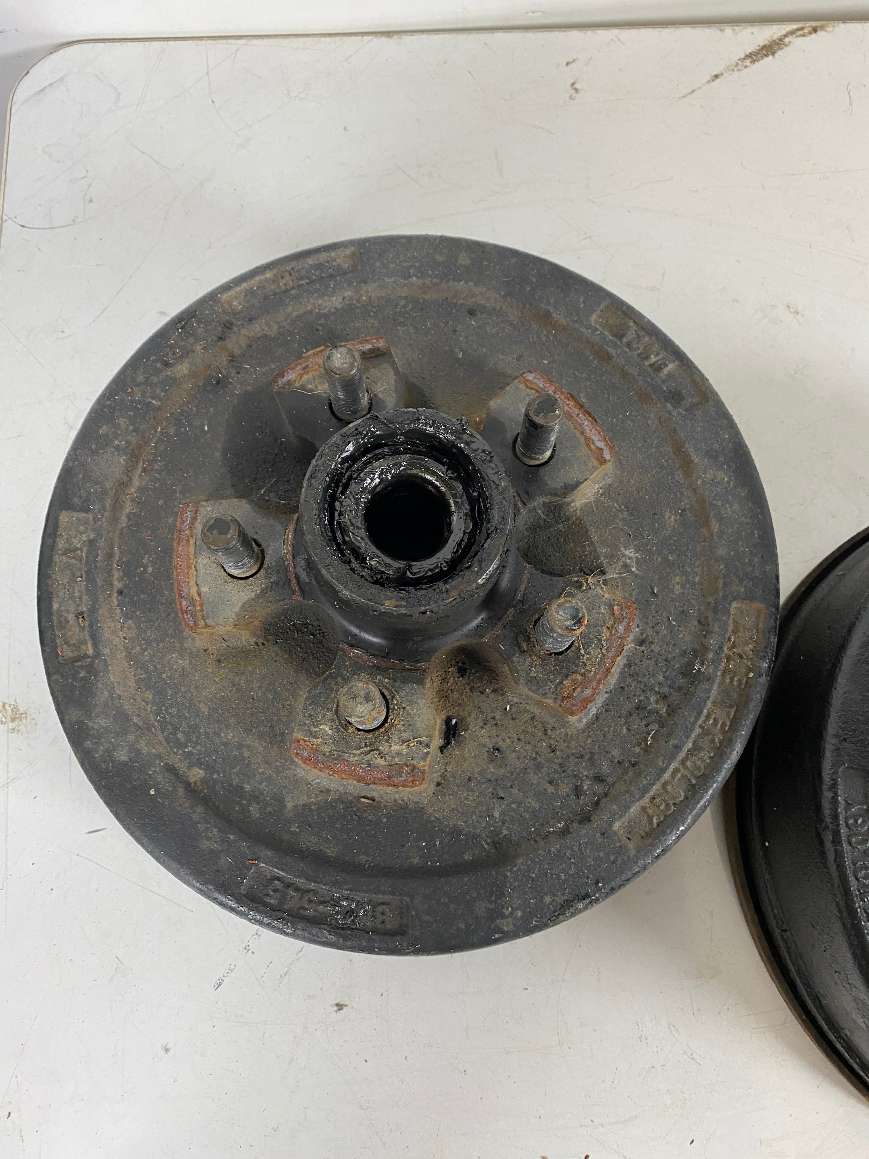 Carry-On Trailer Hub & Drum Assemblies
