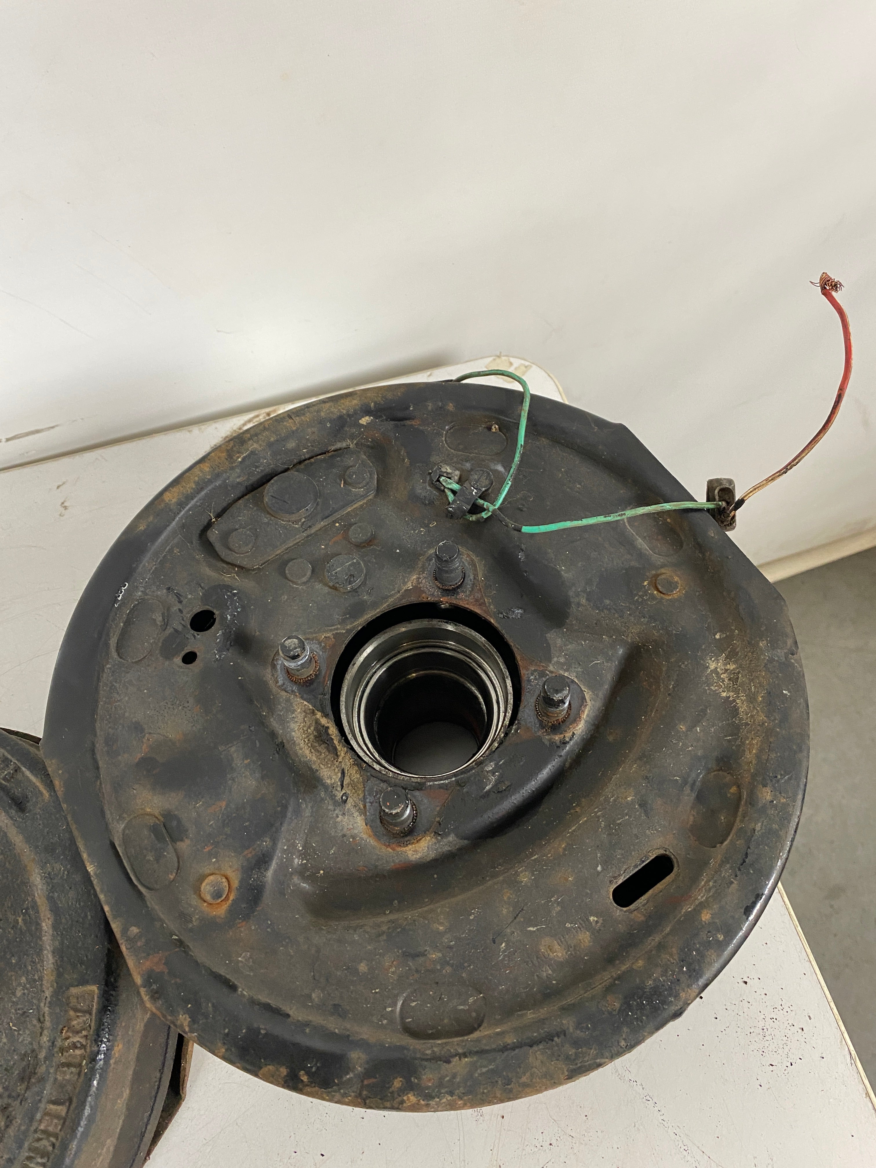 Carry-On Trailer Hub & Drum Assemblies