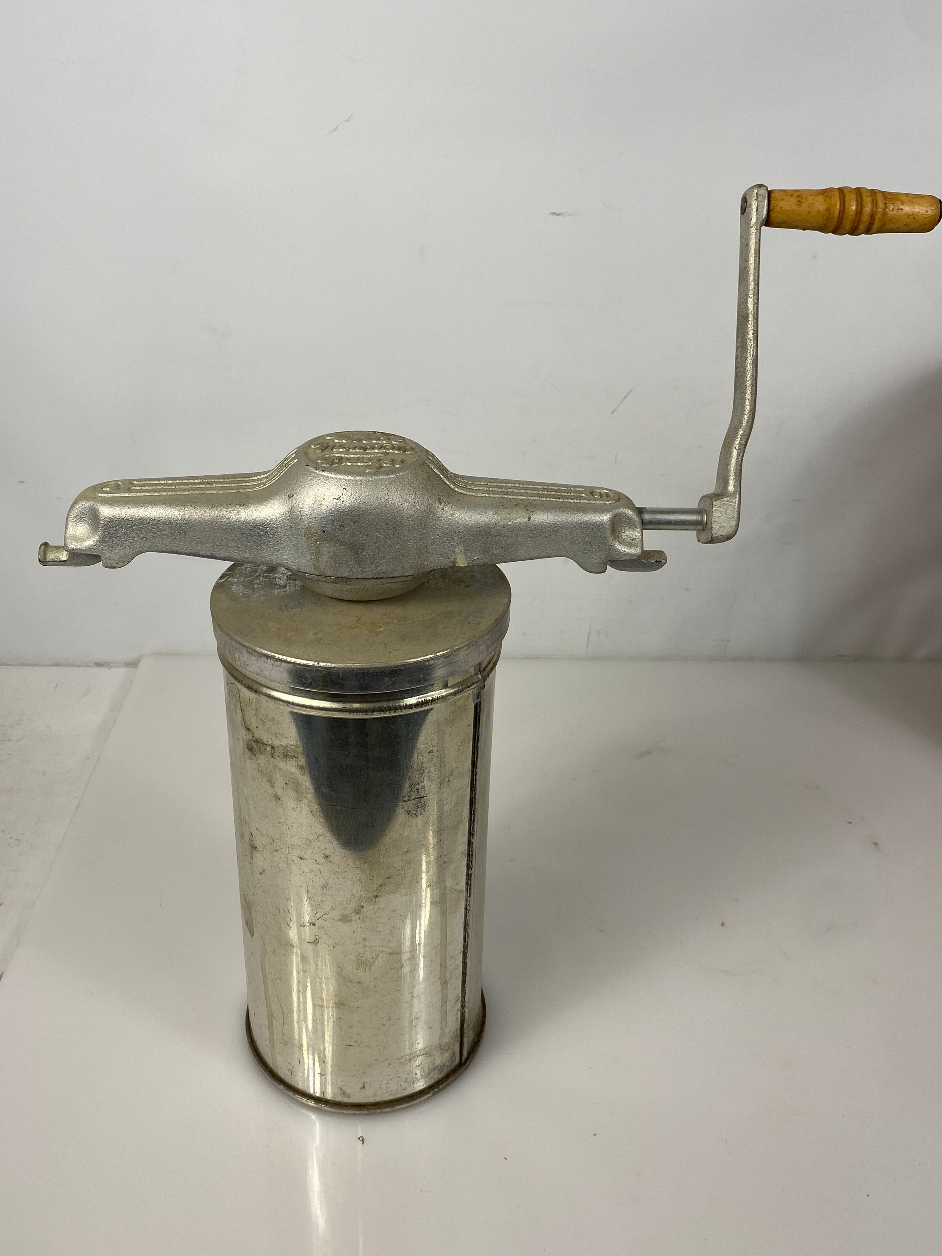 White Mountain Vintage Hand Crank Ice Cream Maker