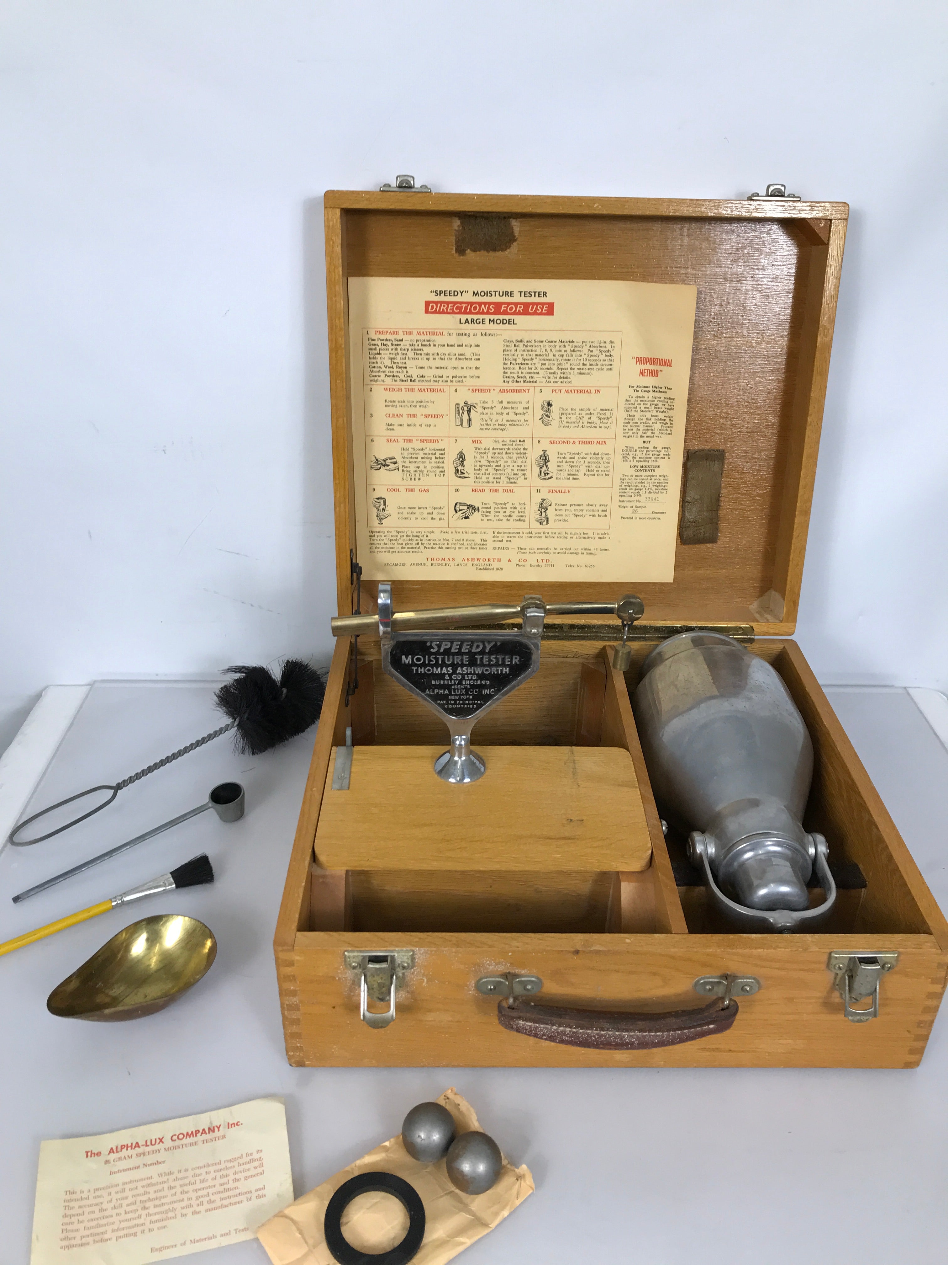 Thomas Ashworth 26 Gram Speedy Moisture Tester in Original Box
