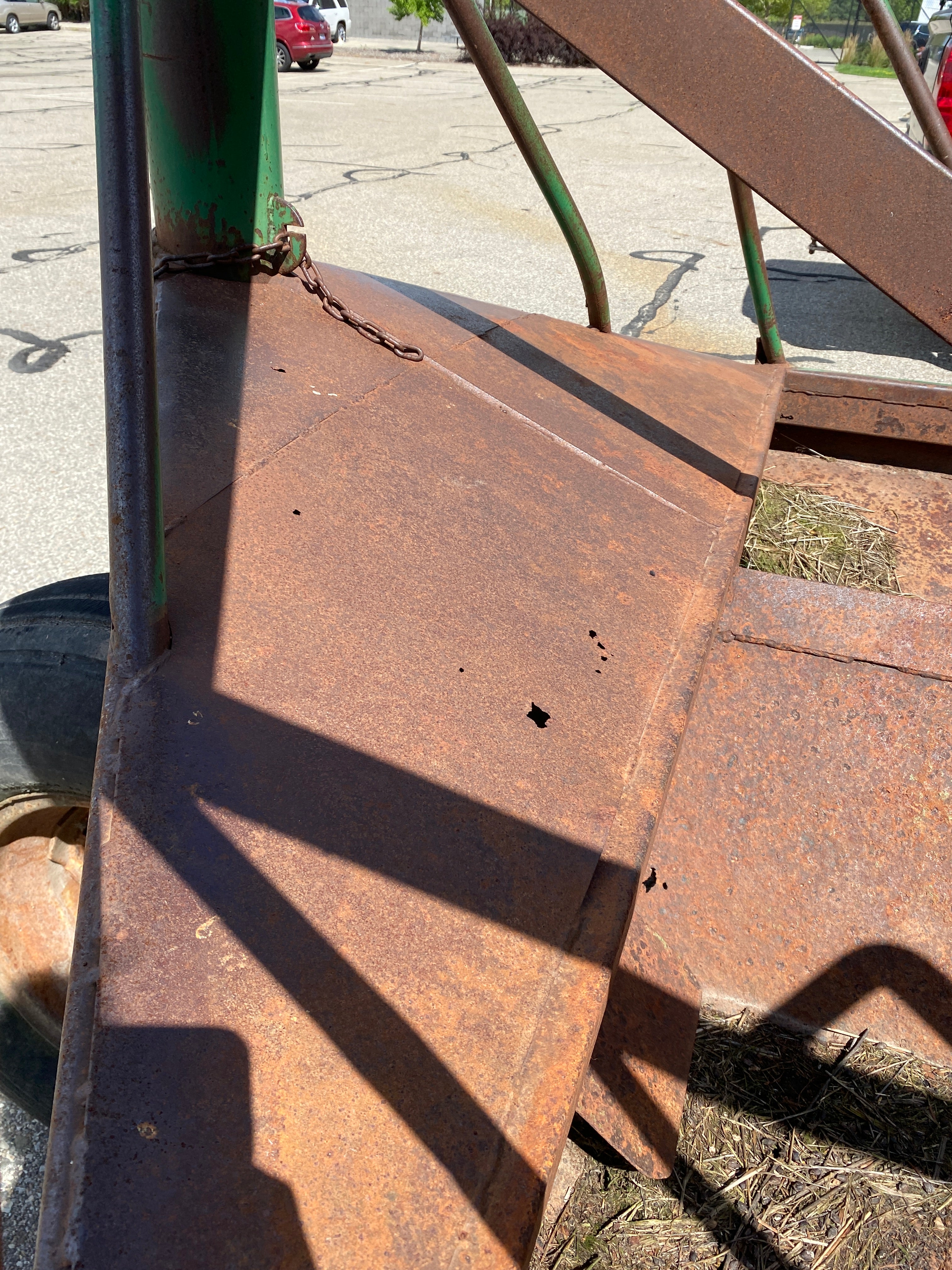S.I. Feeders #AF30 Hay Feeder Trailer