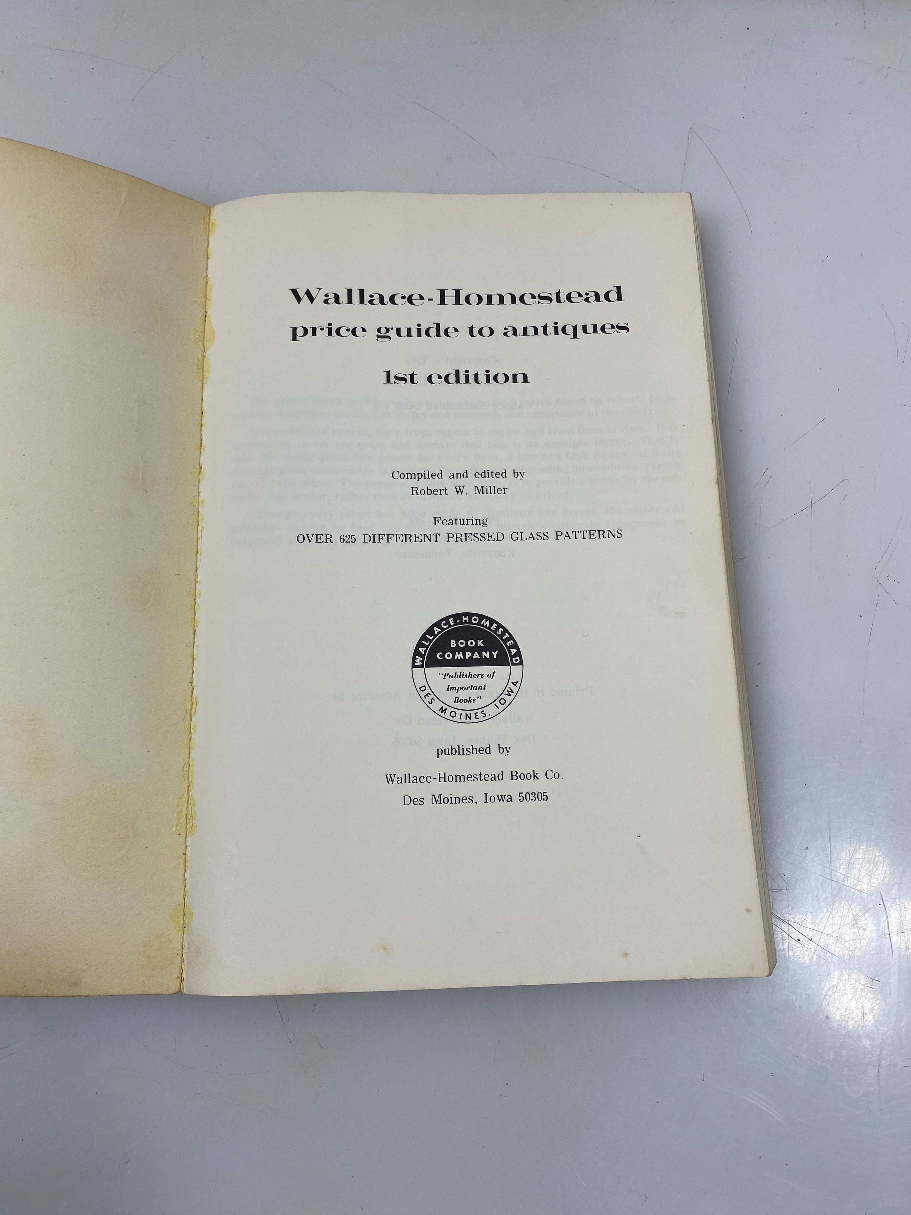 Wallace-Homestead: Price Guide to Antiques by Miller 1st Edition 1971 PB